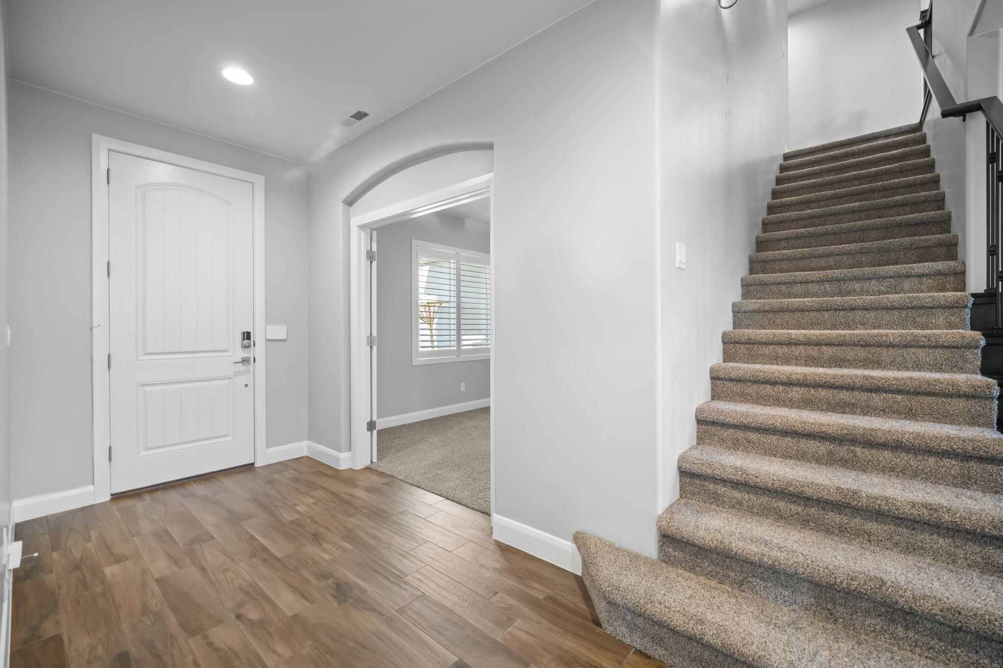 DESERT HEIGHTS - Residential