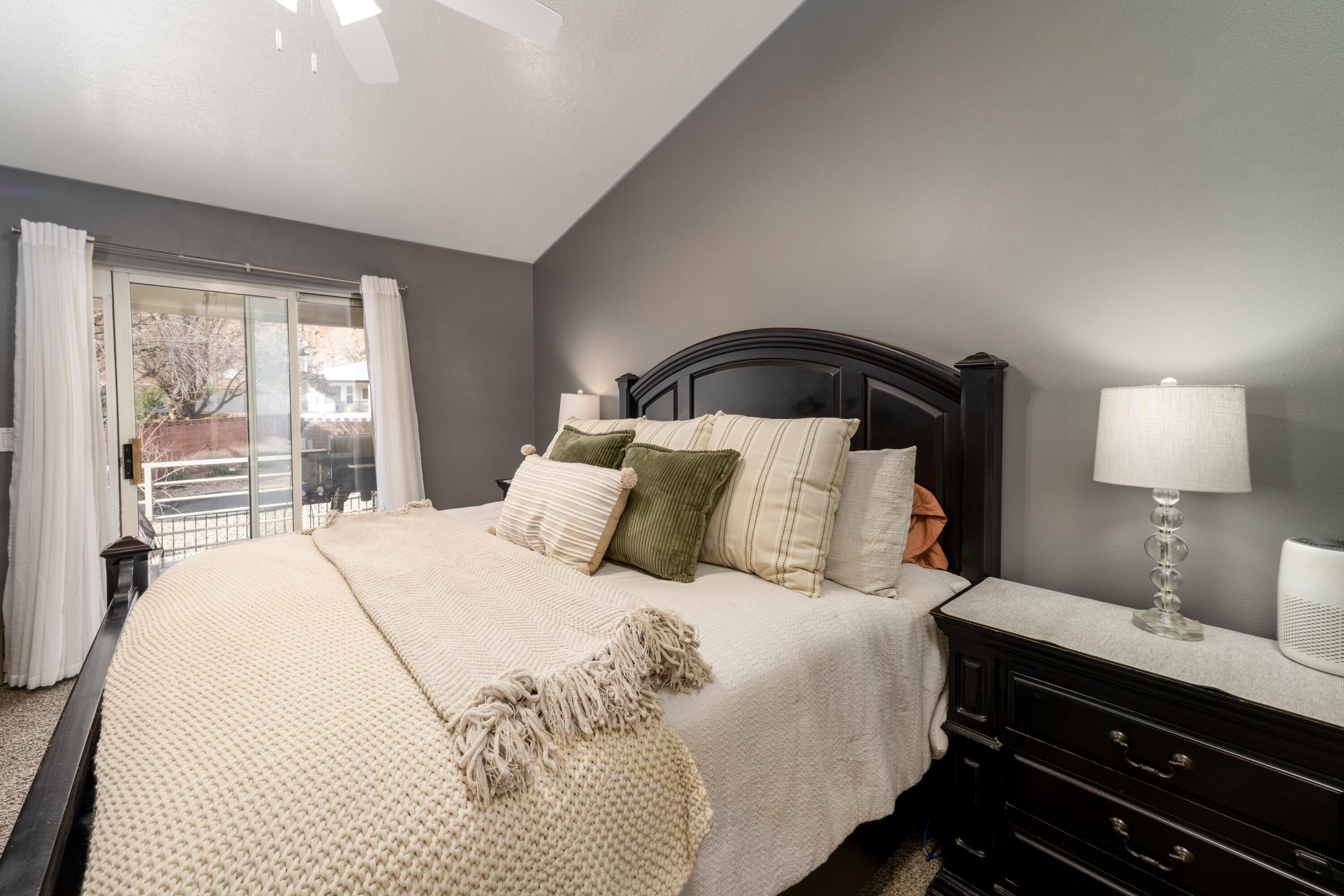 BLOOMINGTON HILLS - Residential