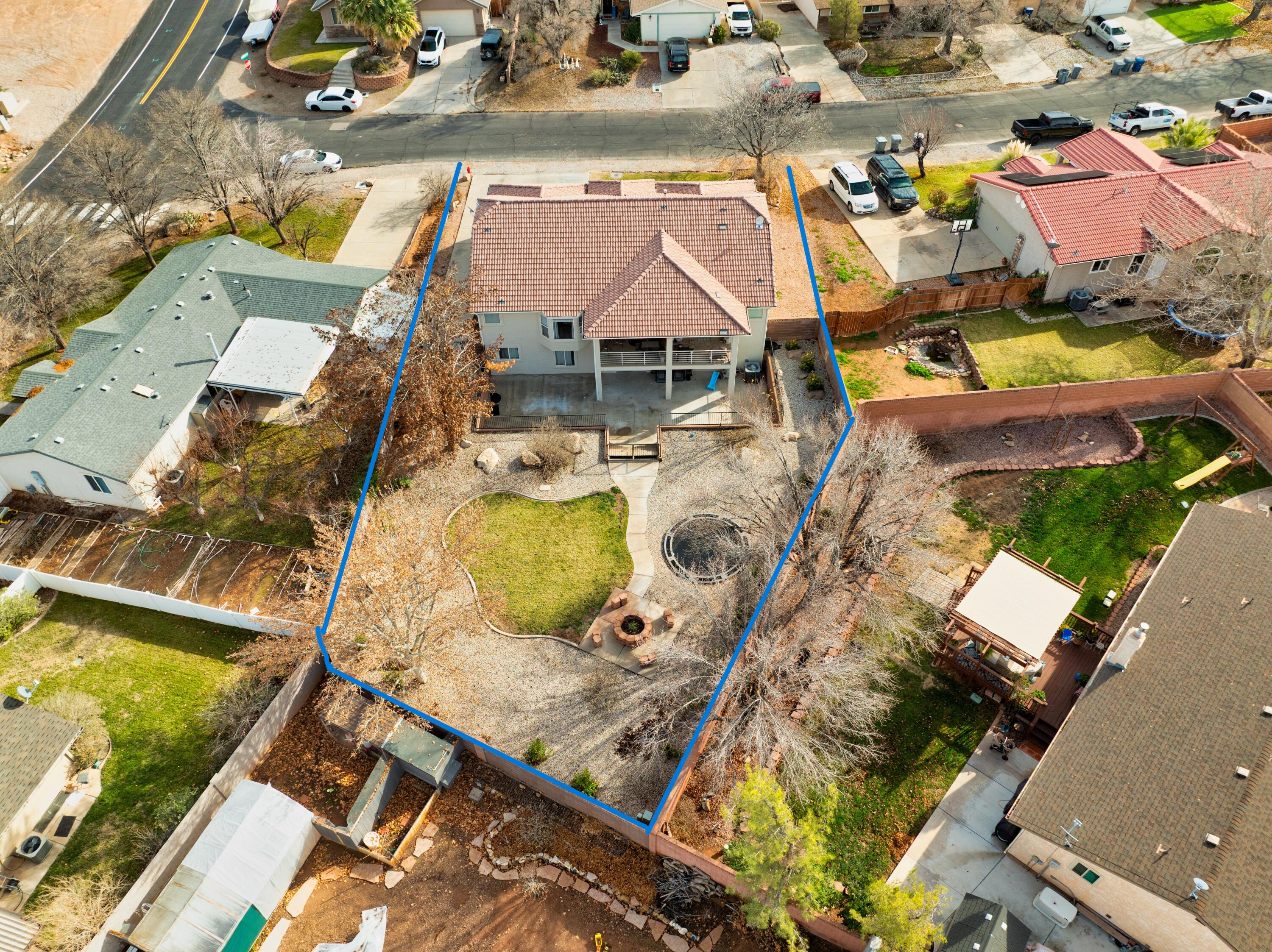 BLOOMINGTON HILLS - Residential