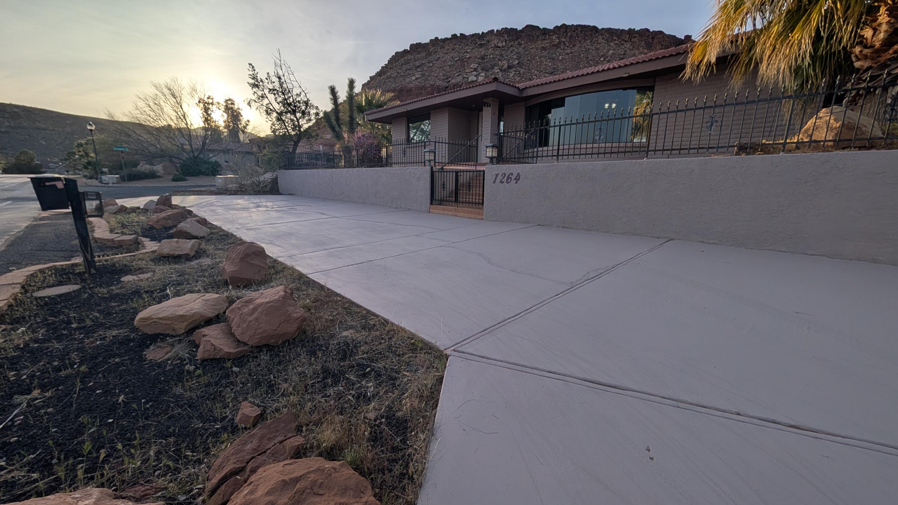 BLOOMINGTON COUNTRY CLUB - Residential