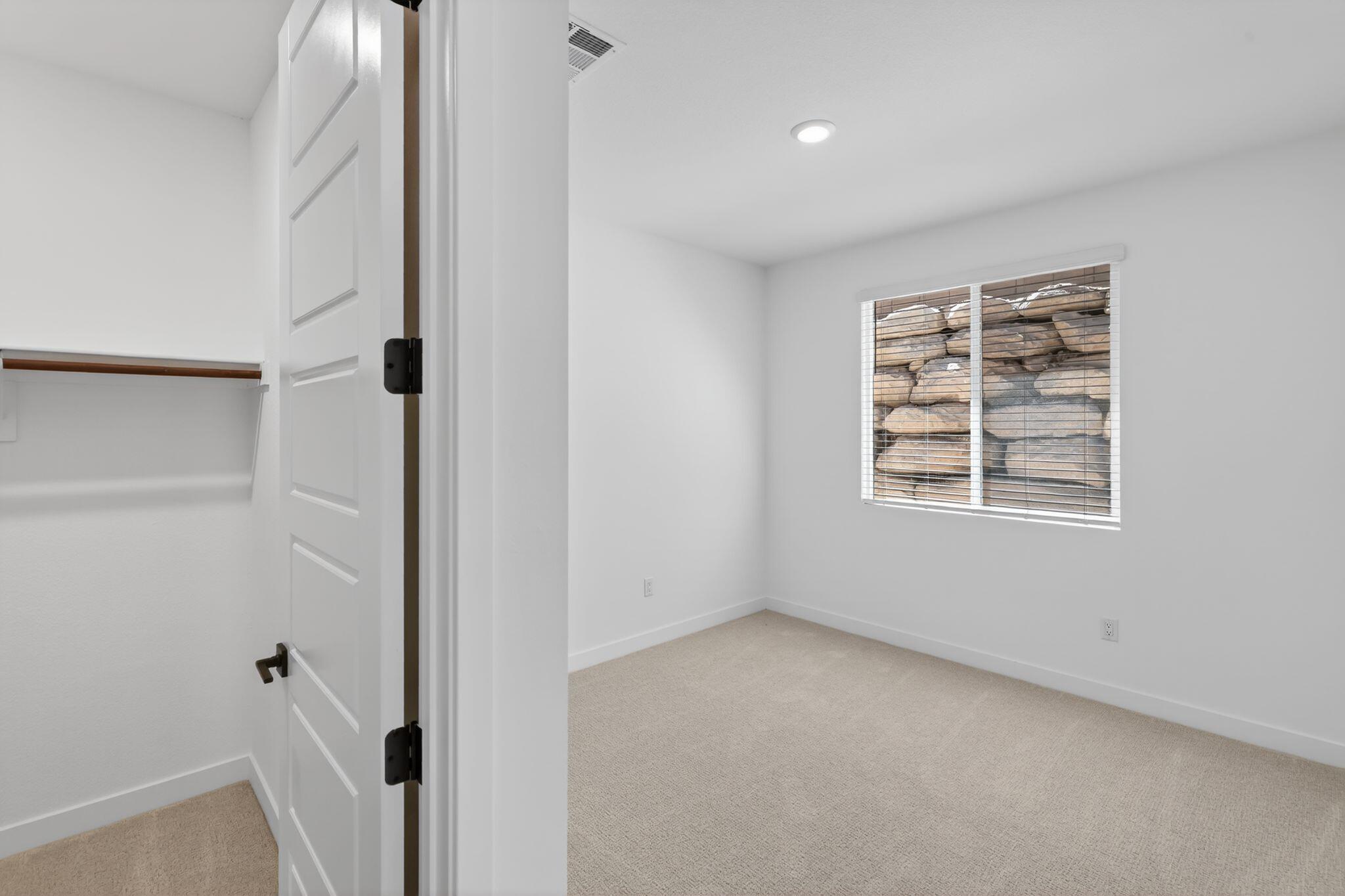 CECITA CREST AT DIVARIO - Residential