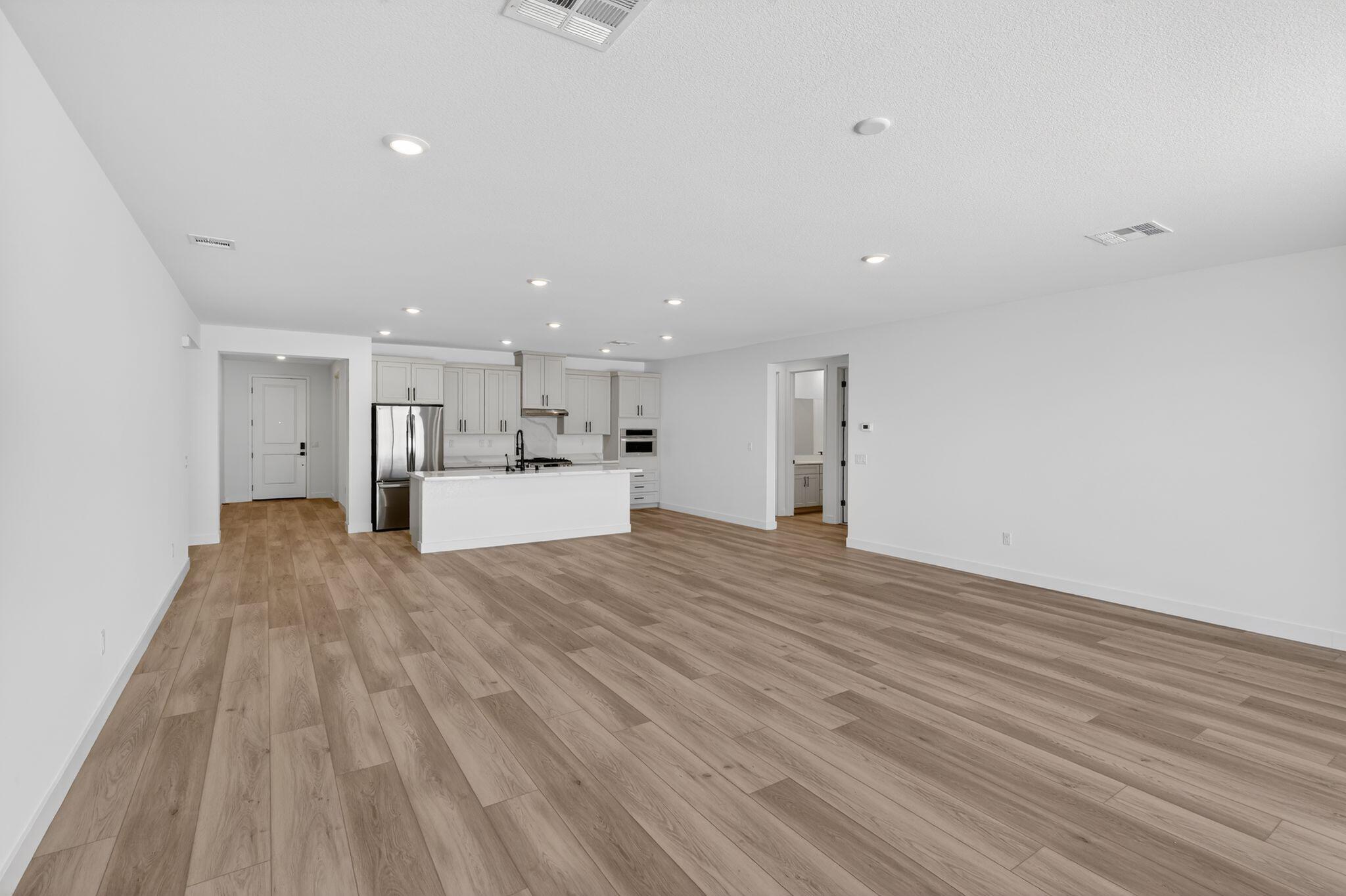 CECITA CREST AT DIVARIO - Residential
