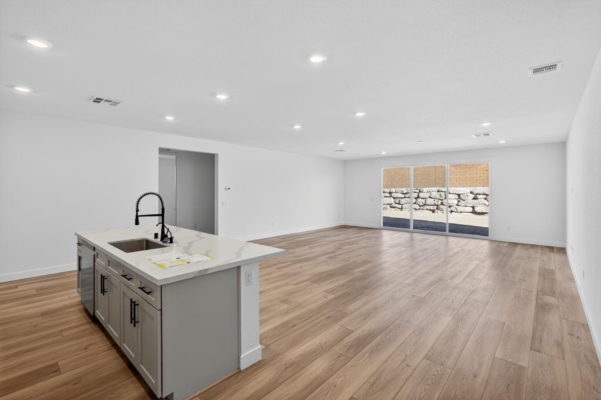 CECITA CREST AT DIVARIO - Residential