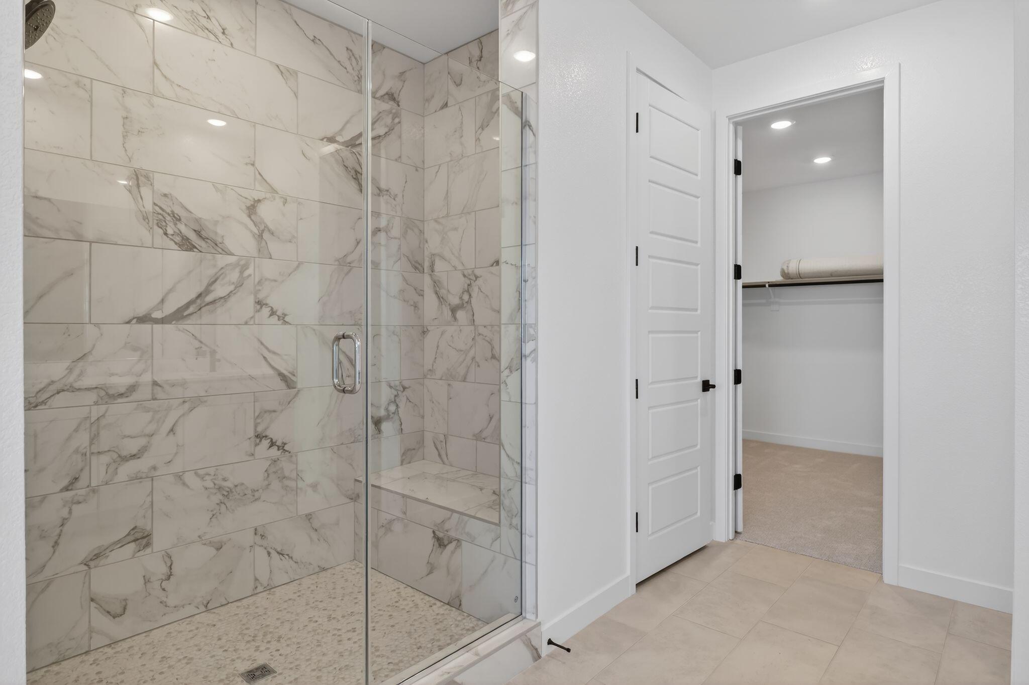 CECITA CREST AT DIVARIO - Residential