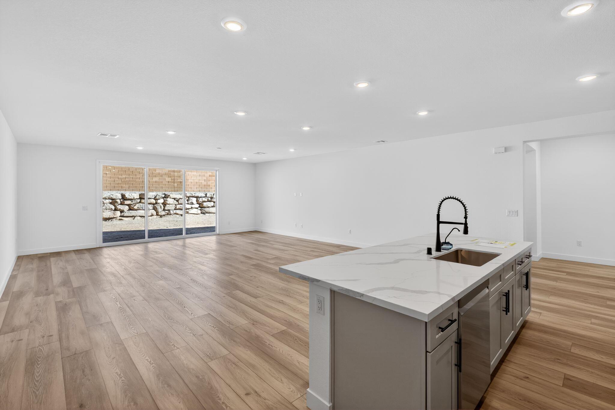 CECITA CREST AT DIVARIO - Residential