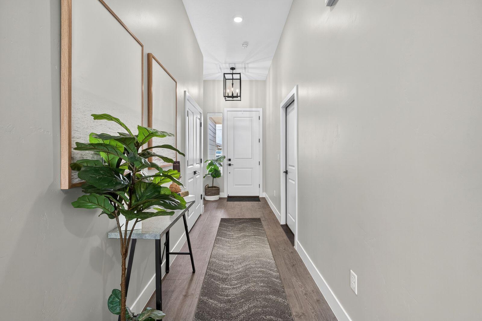 PEREGRINE POINTE WEST - Residential