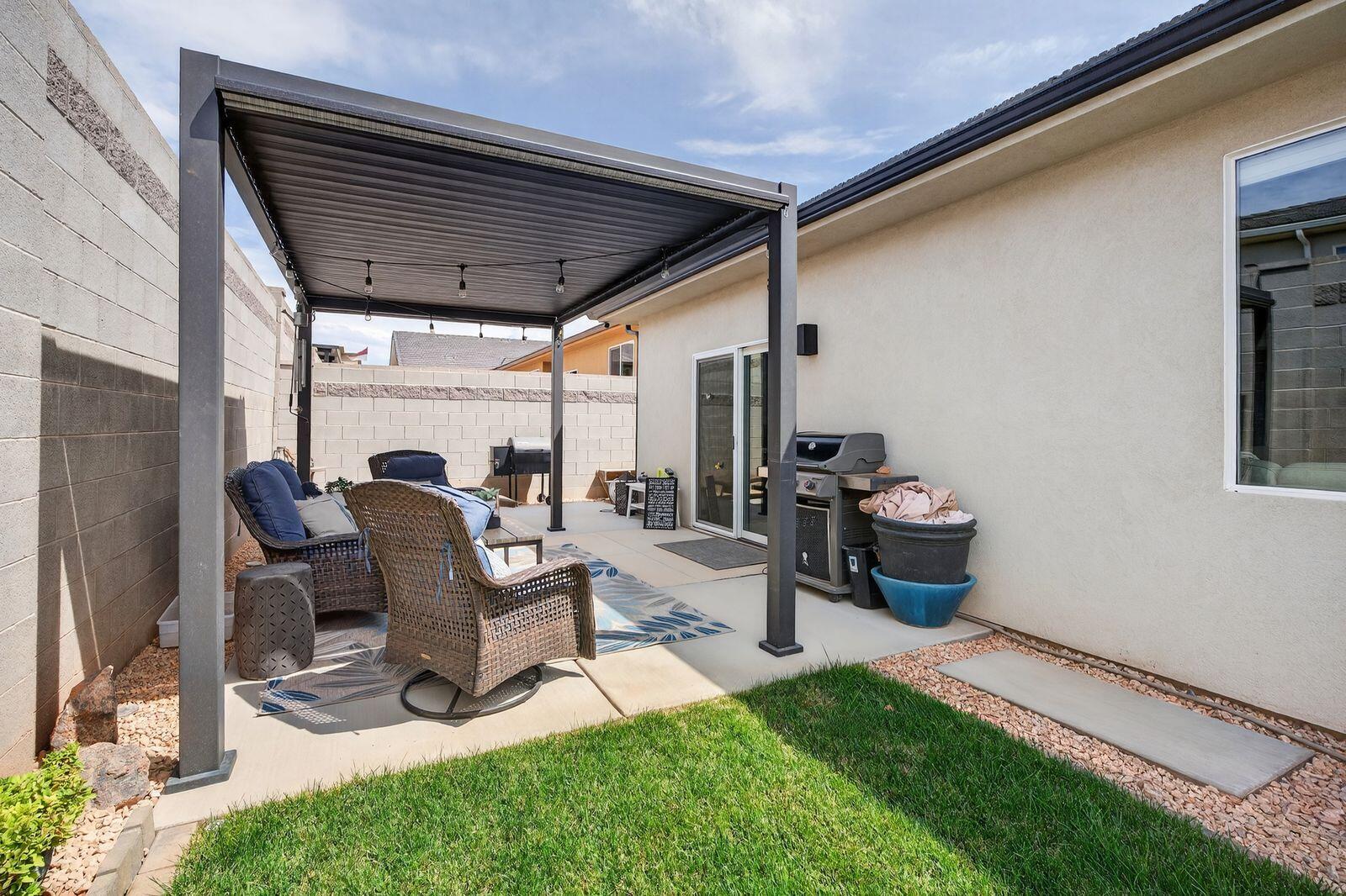 PEREGRINE POINTE WEST - Residential