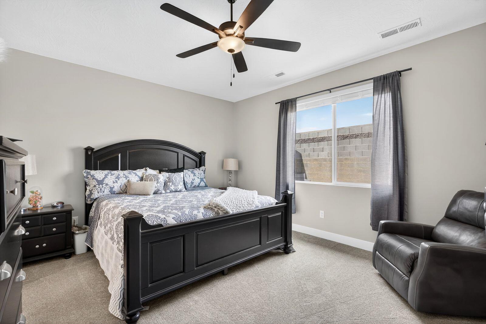 PEREGRINE POINTE WEST - Residential