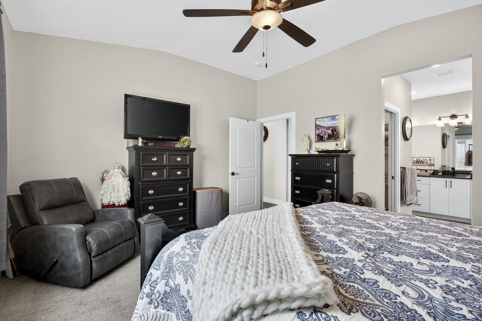 PEREGRINE POINTE WEST - Residential