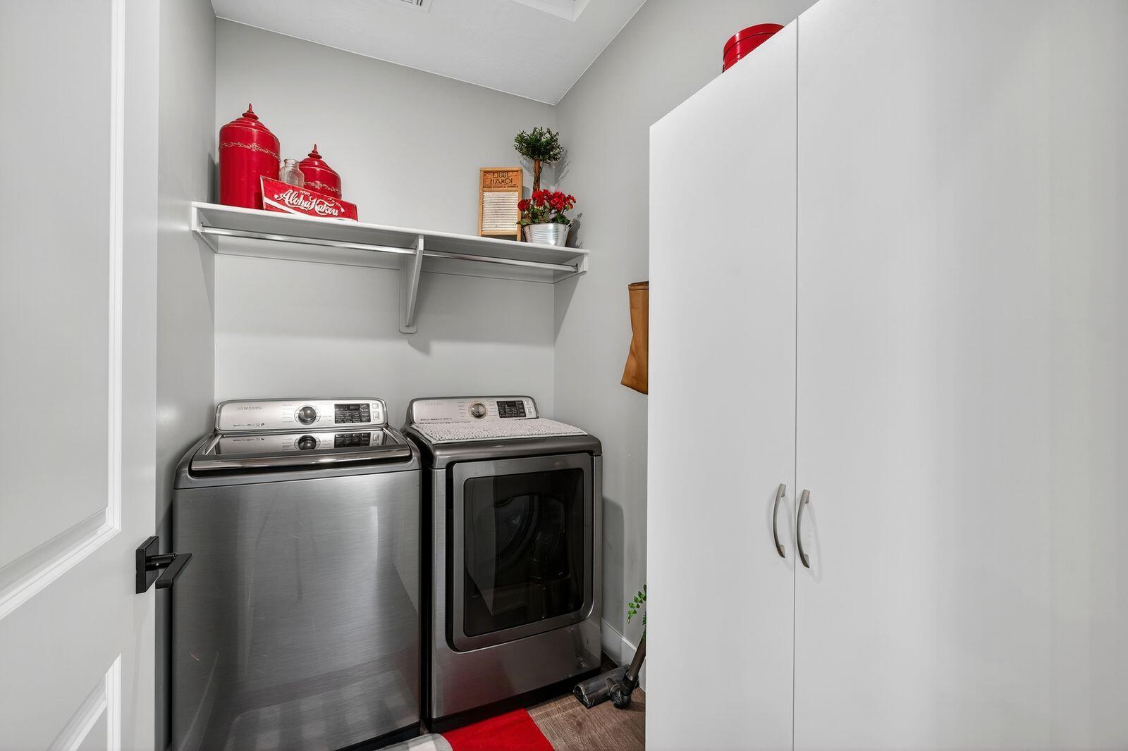 PEREGRINE POINTE WEST - Residential