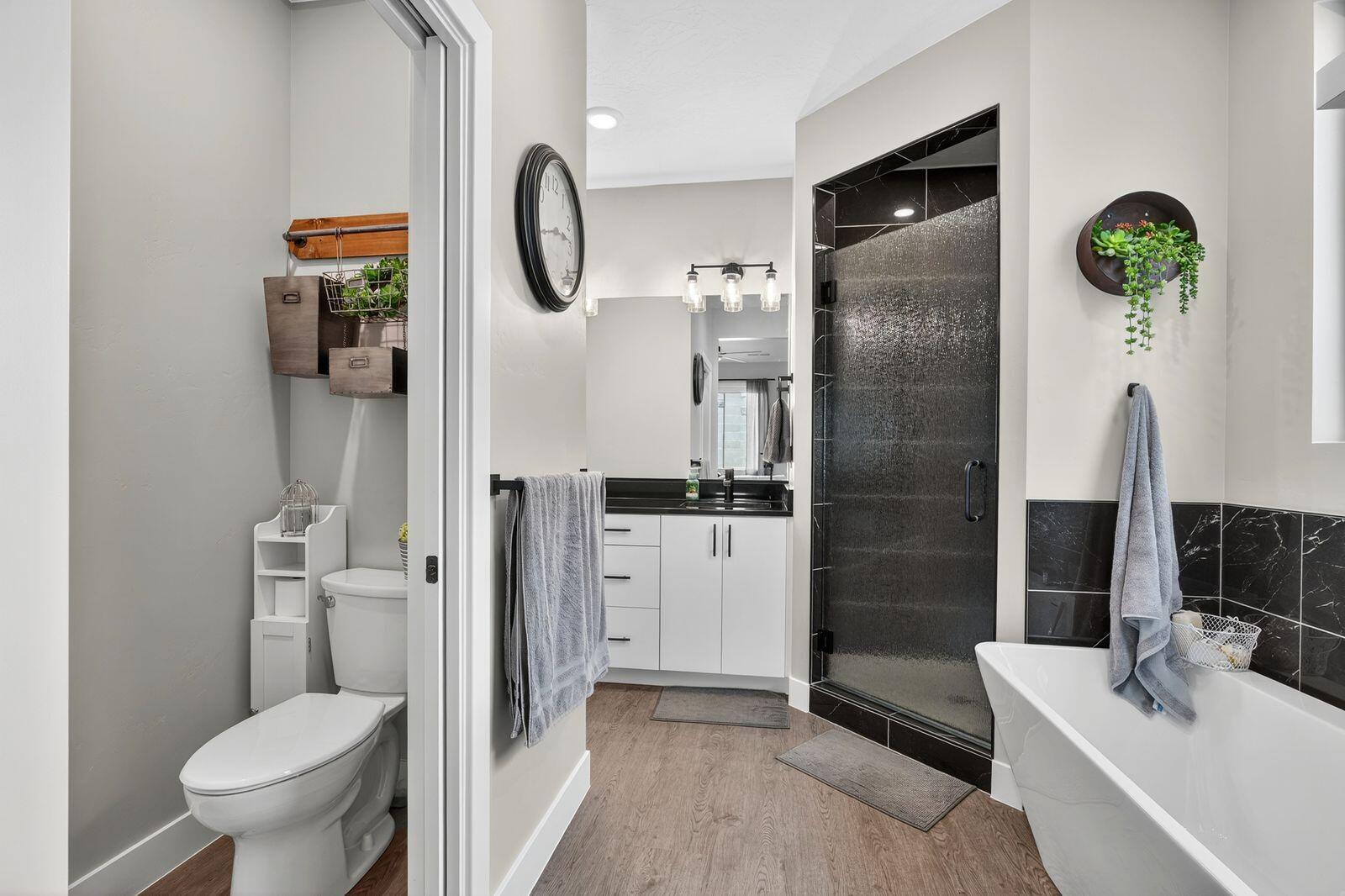 PEREGRINE POINTE WEST - Residential