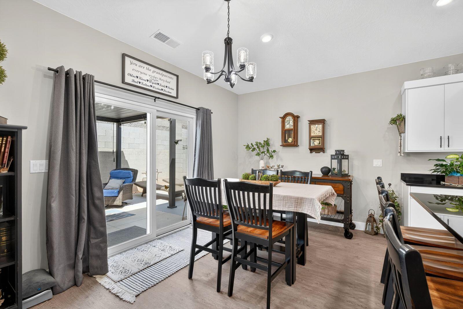 PEREGRINE POINTE WEST - Residential