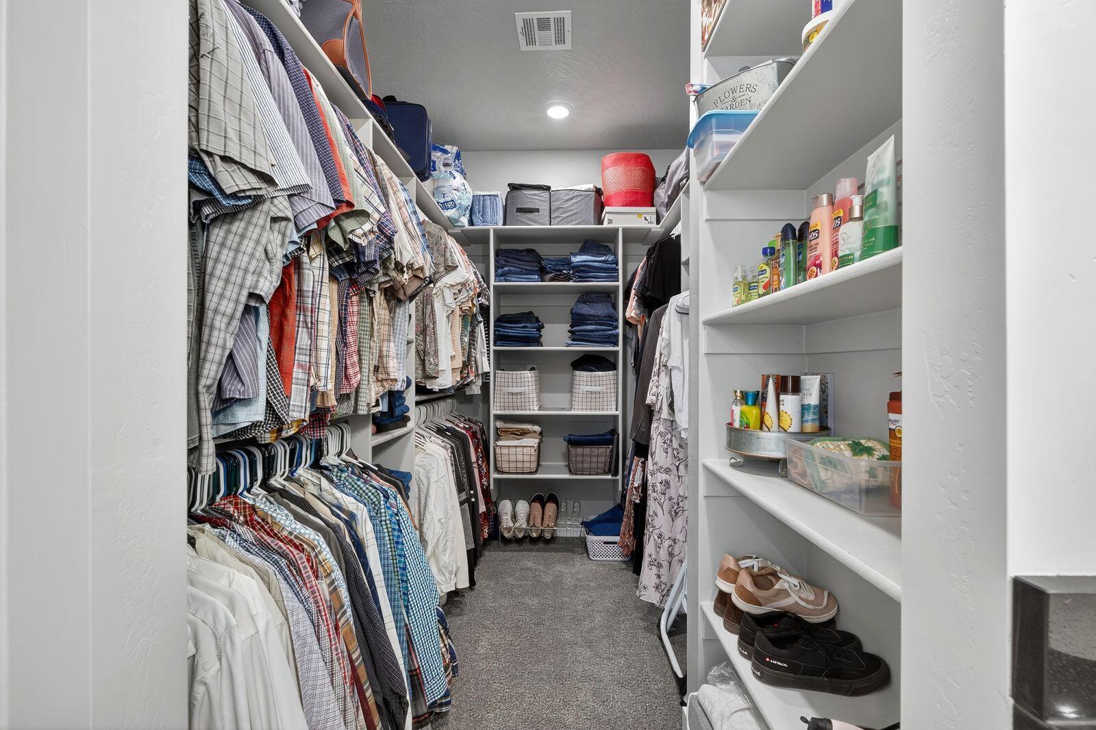 PEREGRINE POINTE WEST - Residential