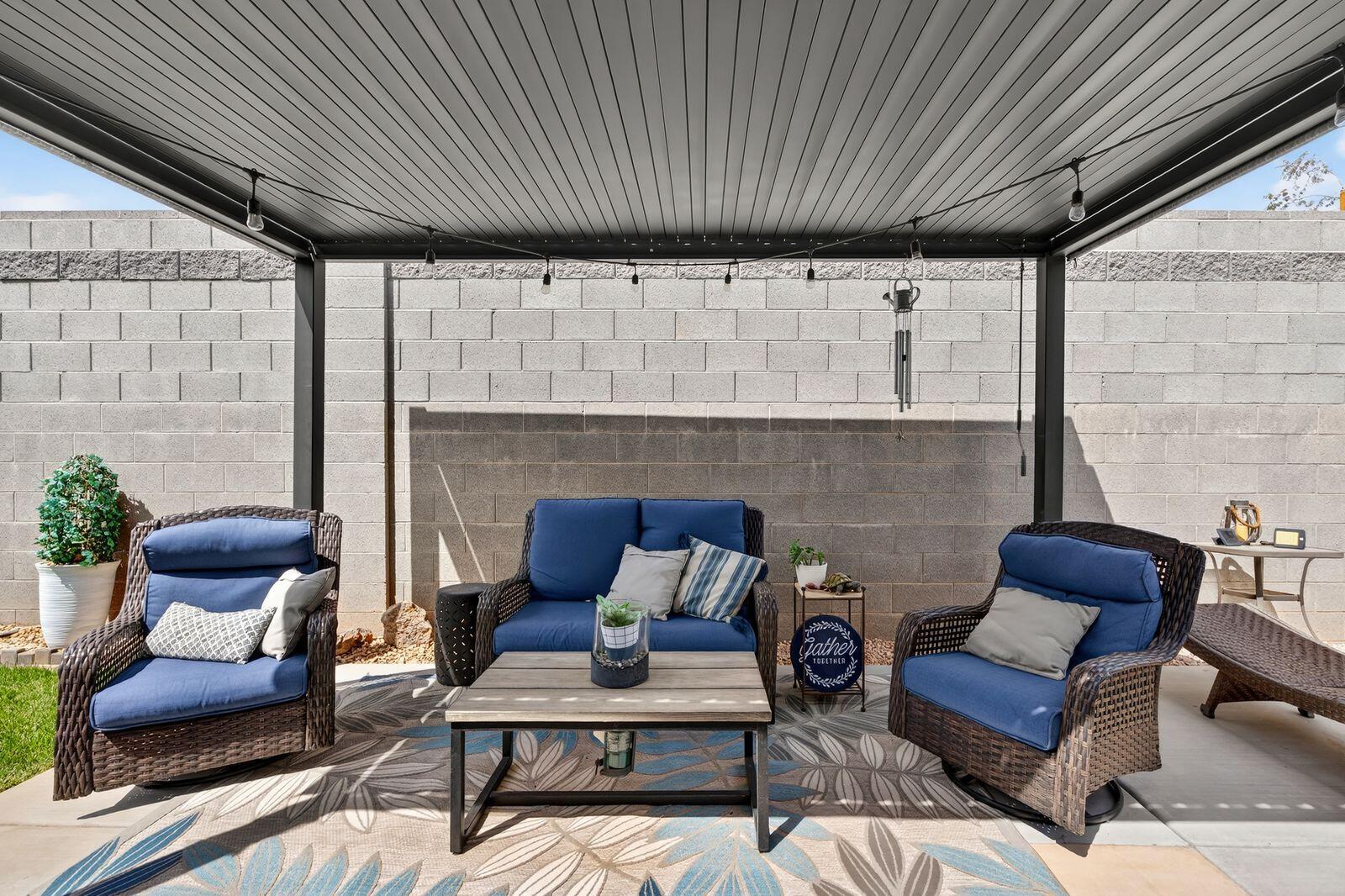 PEREGRINE POINTE WEST - Residential