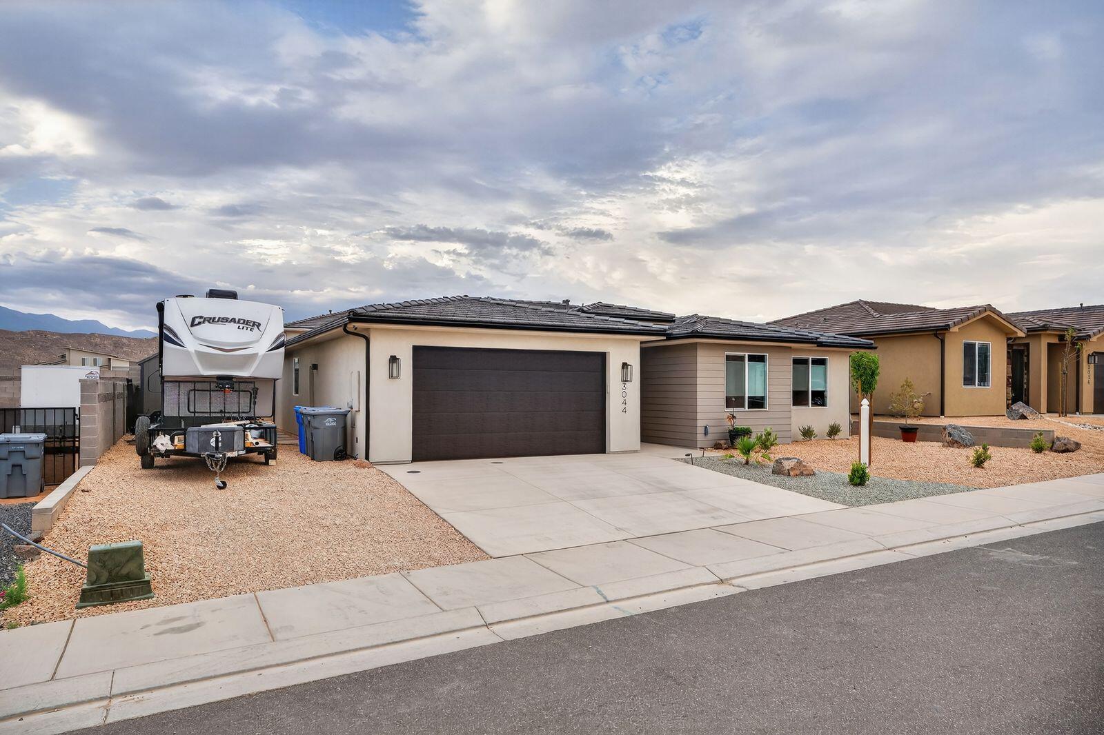 PEREGRINE POINTE WEST - Residential