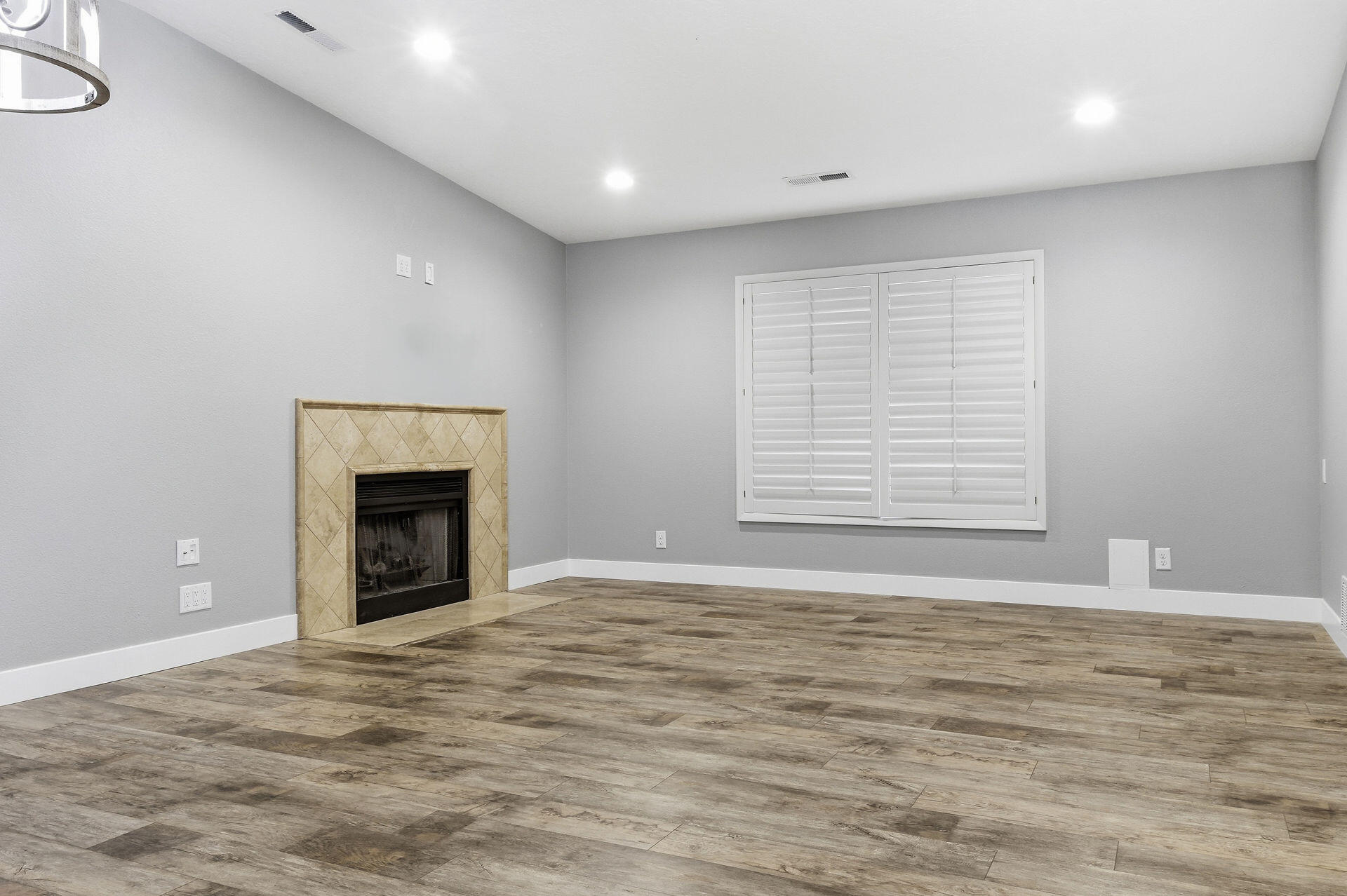 SUNFLOWER DEVELOPMENT - Residential