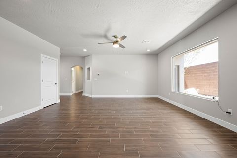 Tiny photo for 278 N 2020 W, Hurricane, UT 84737 (MLS # 26-271761)