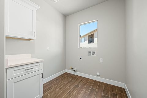 Tiny photo for 278 N 2020 W, Hurricane, UT 84737 (MLS # 26-271761)