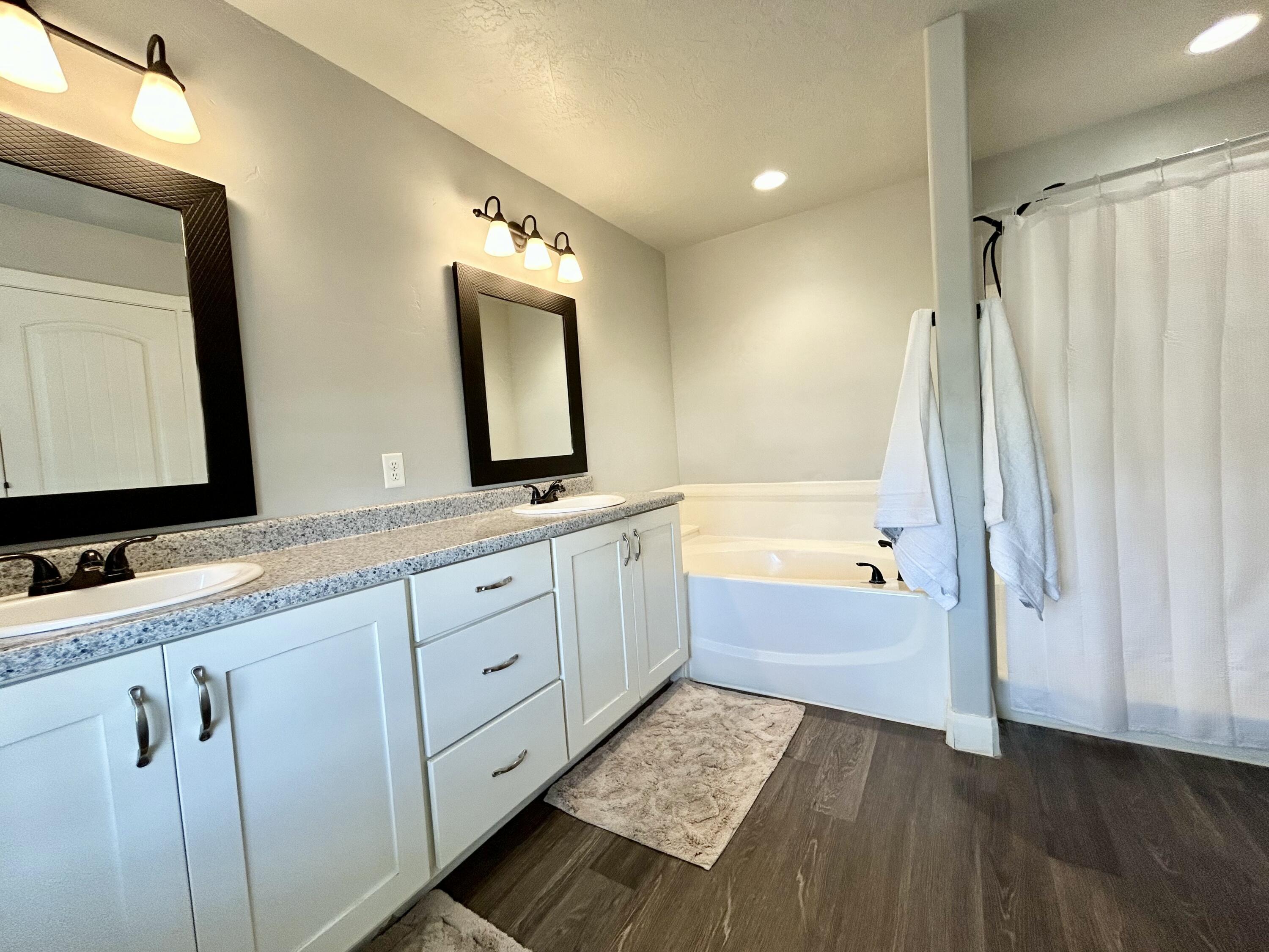 SUNNY MEADOWS ACRES - Residential