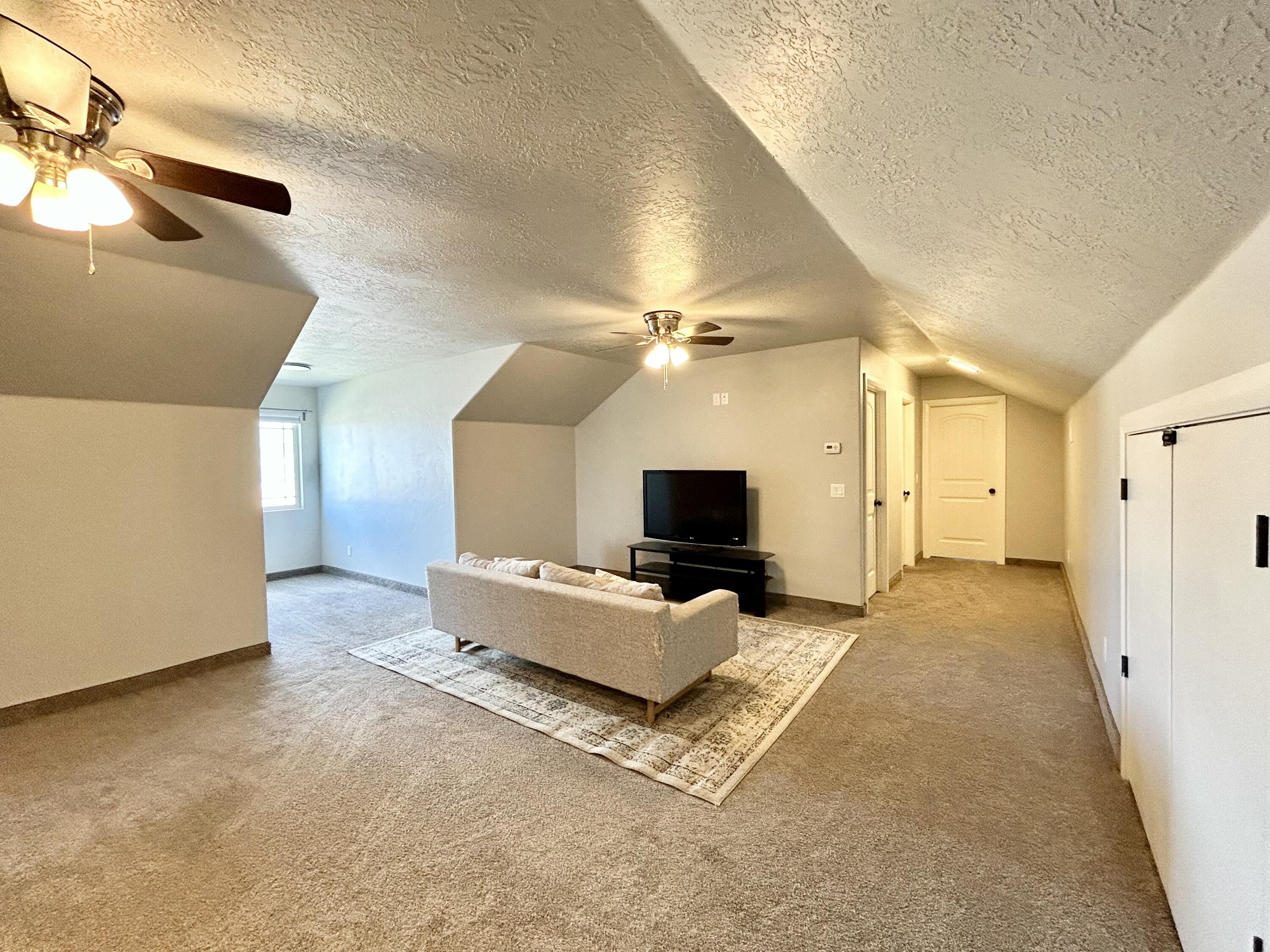 SUNNY MEADOWS ACRES - Residential