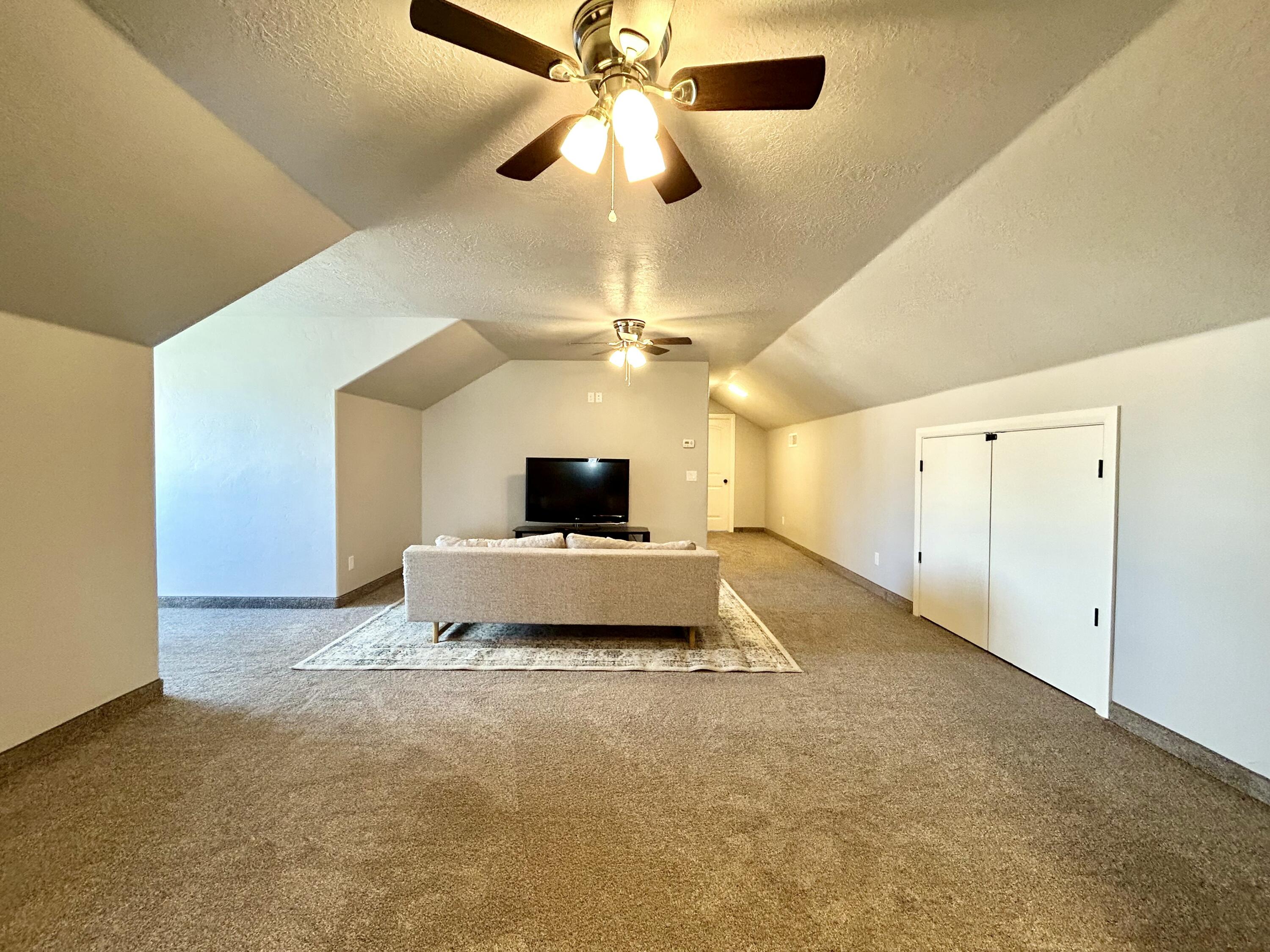 SUNNY MEADOWS ACRES - Residential