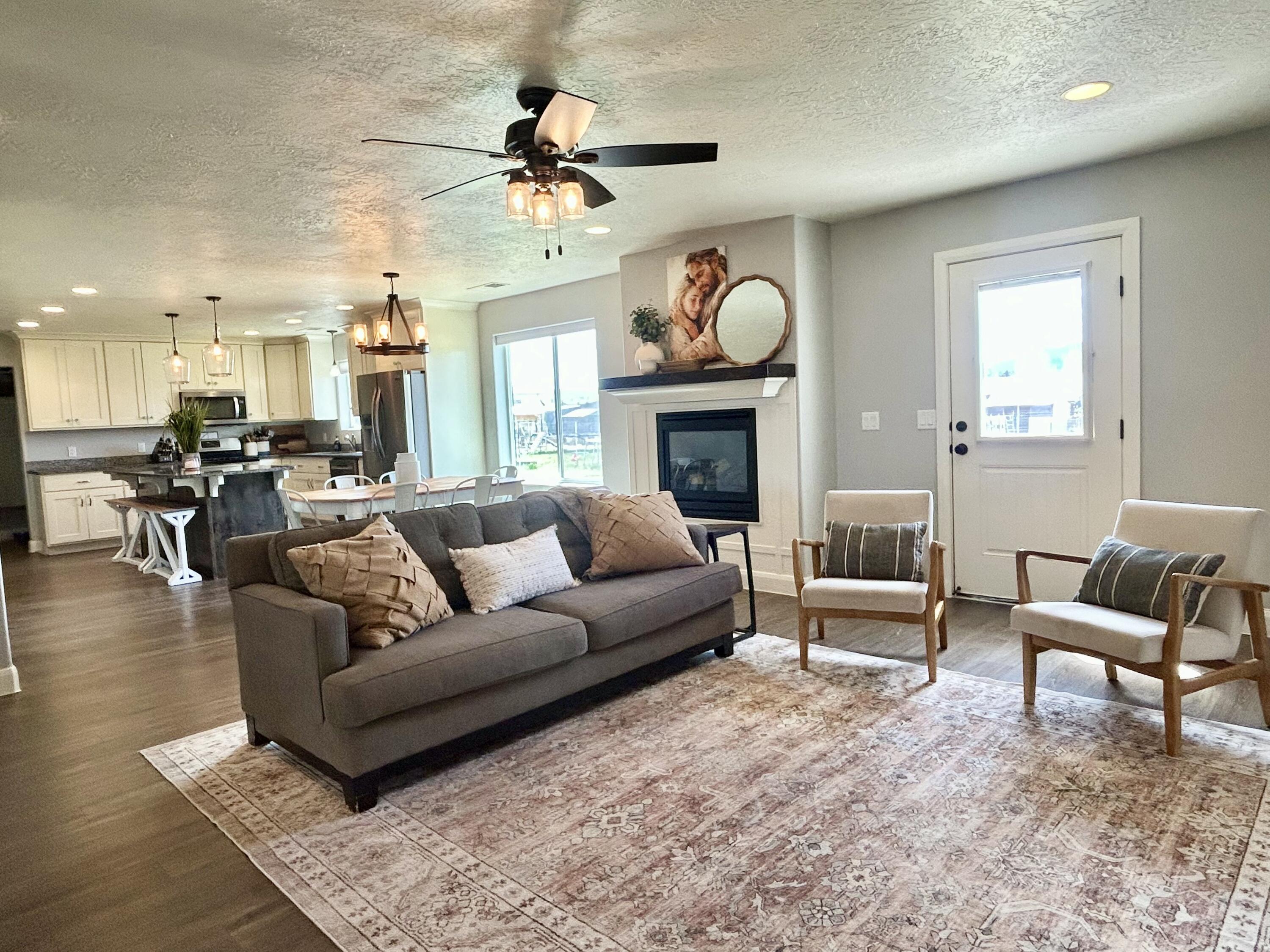 SUNNY MEADOWS ACRES - Residential