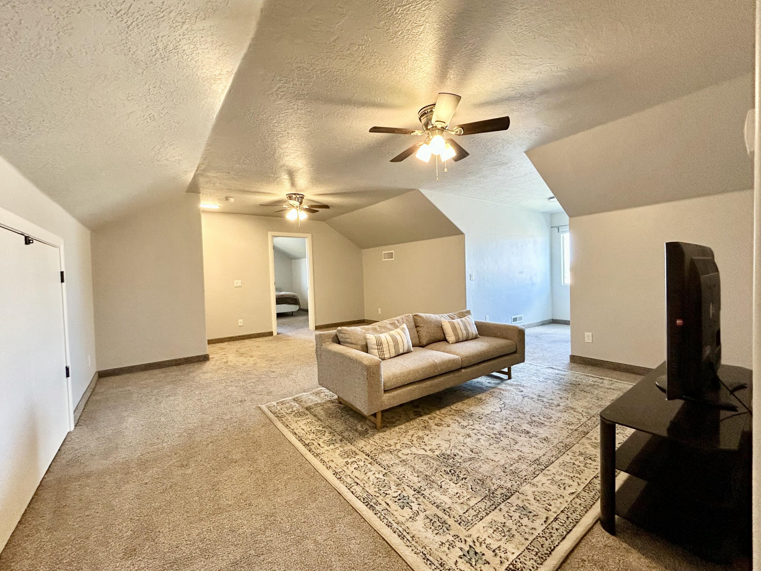 SUNNY MEADOWS ACRES - Residential