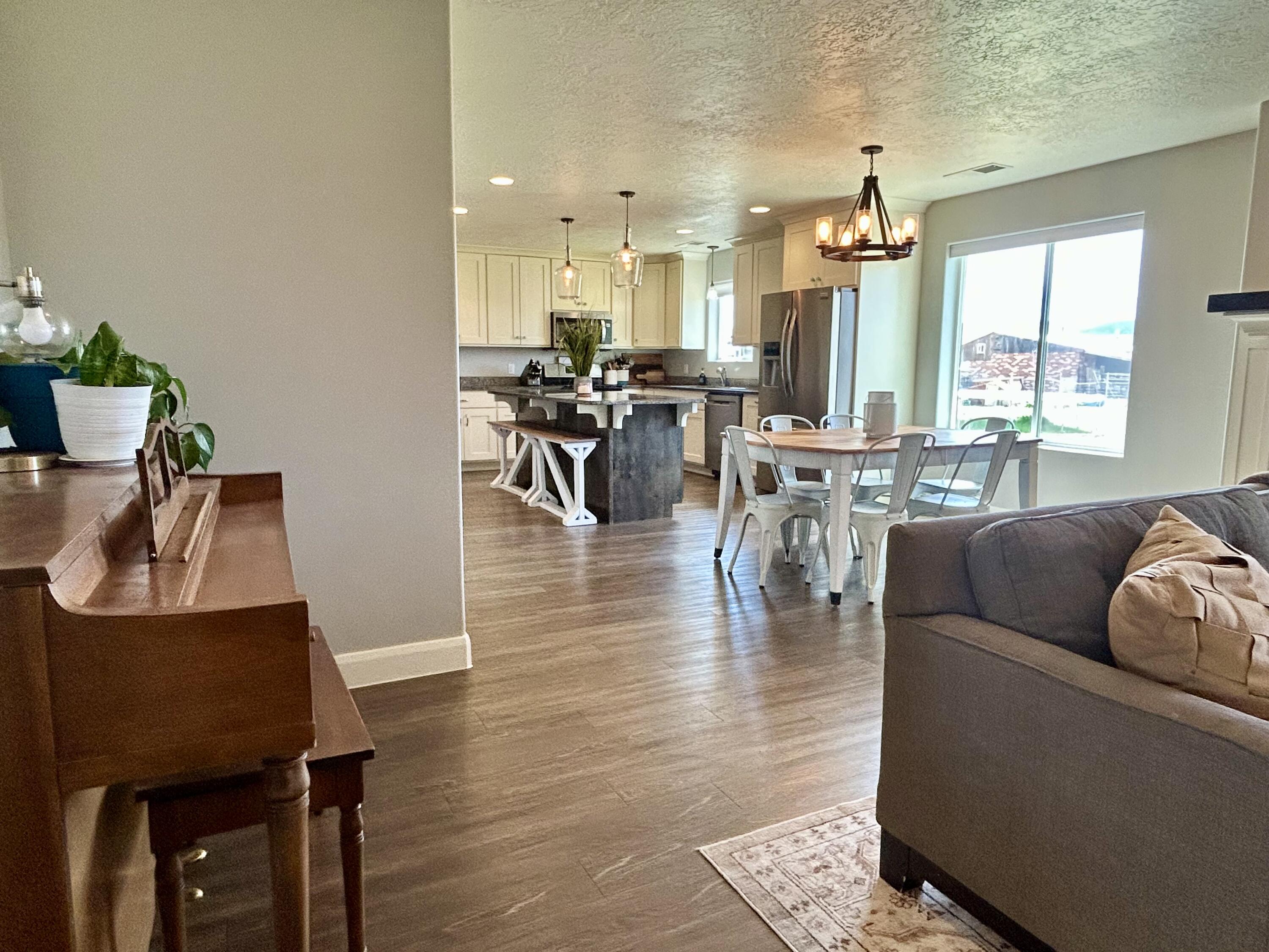 SUNNY MEADOWS ACRES - Residential