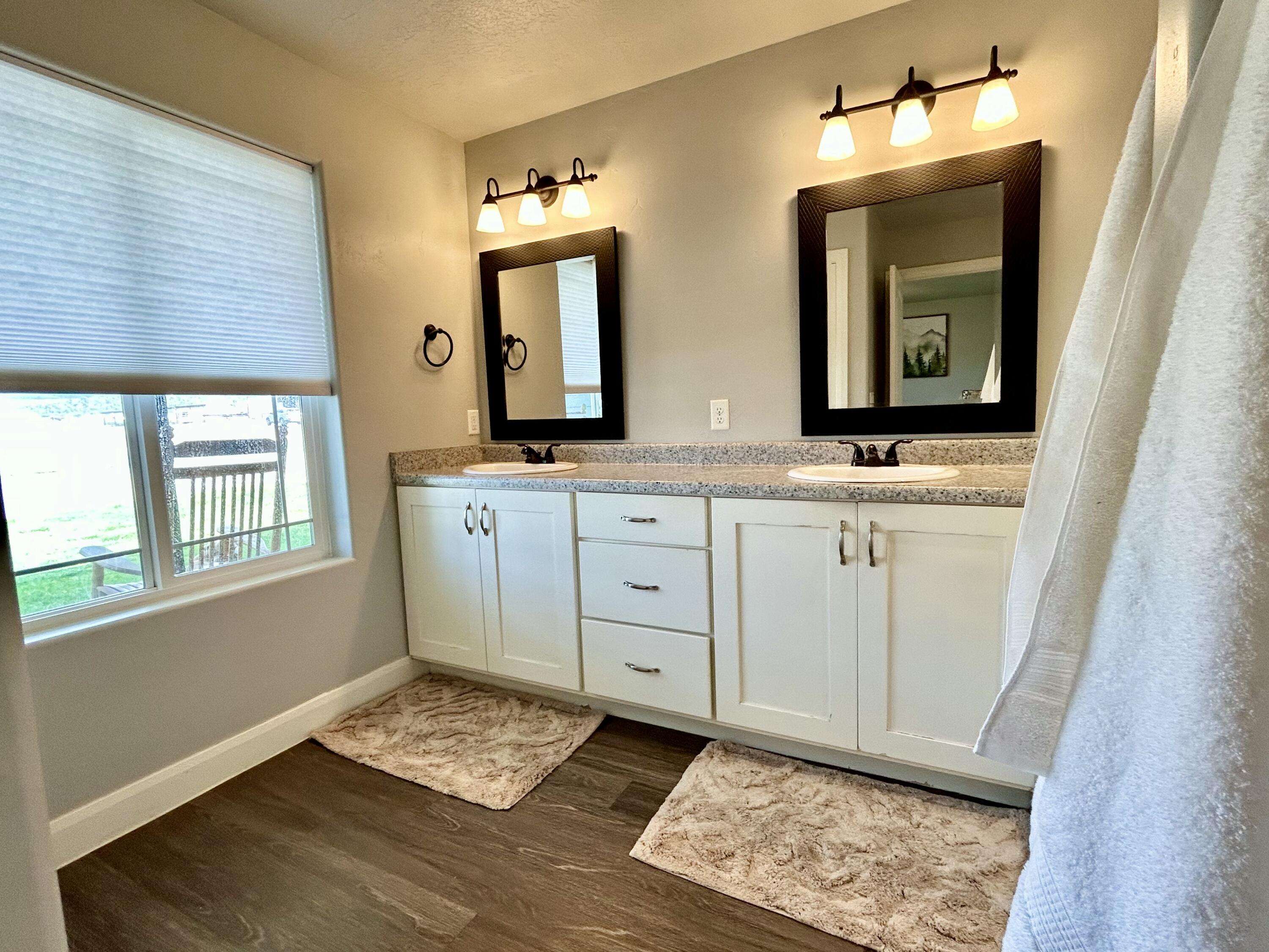 SUNNY MEADOWS ACRES - Residential