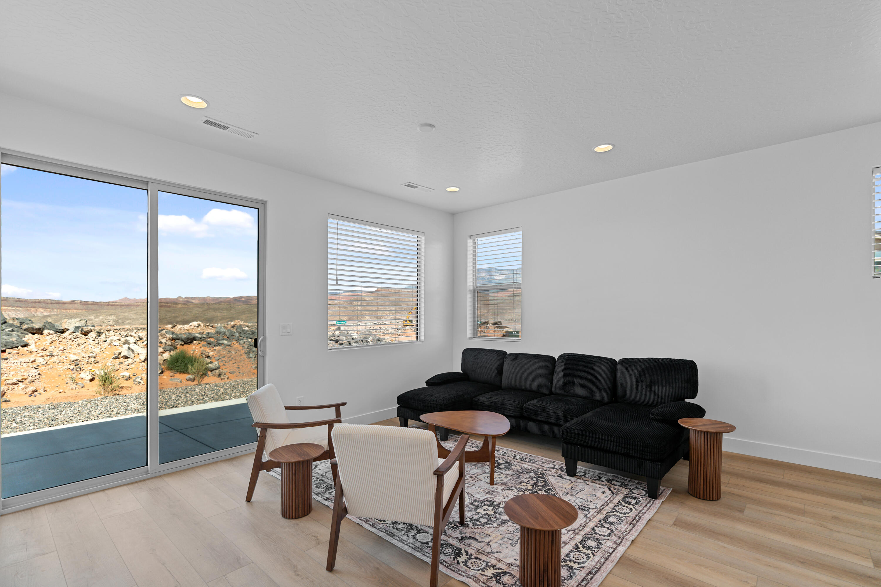 DESERT REFLECTION - Residential