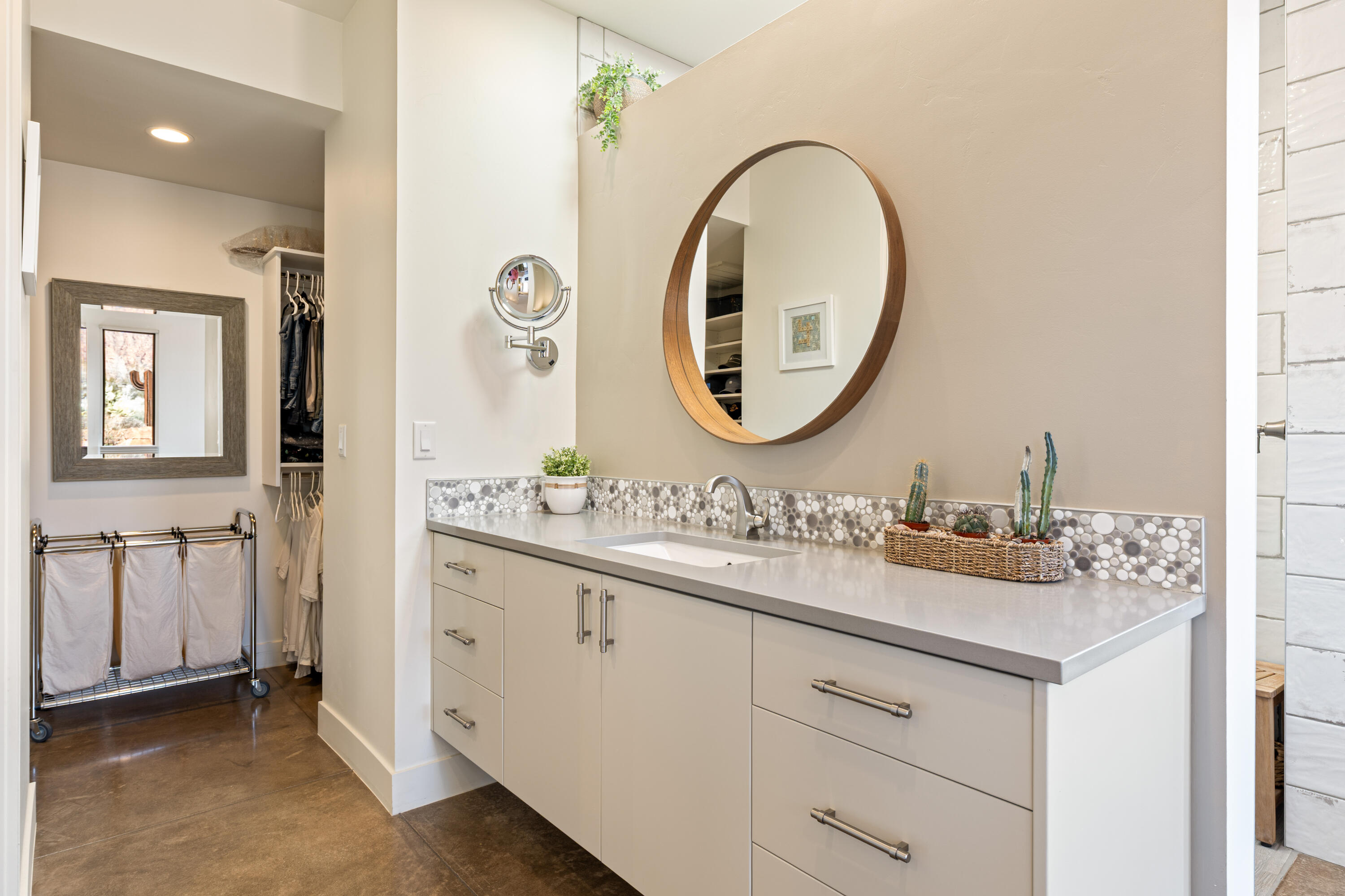 TAVIAWK - Residential