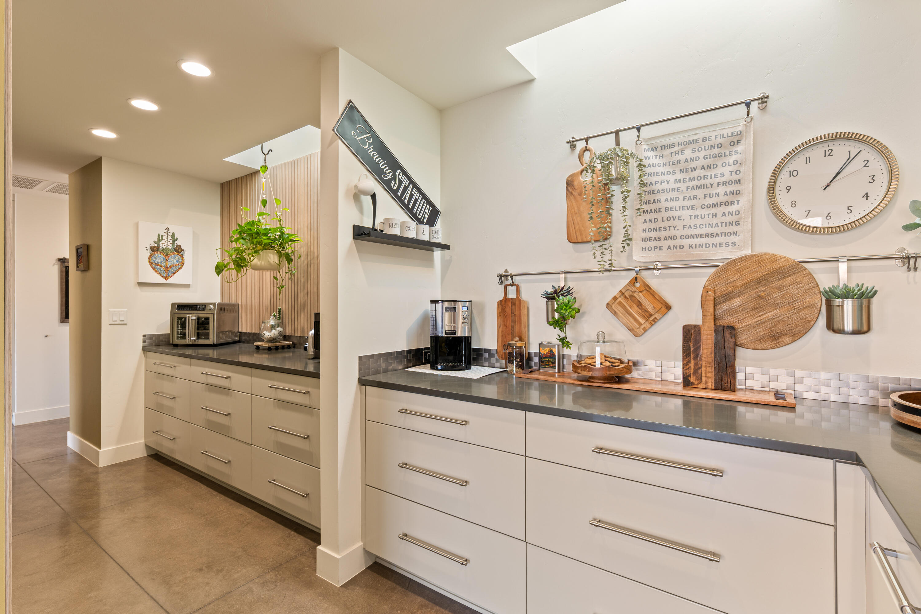 TAVIAWK - Residential