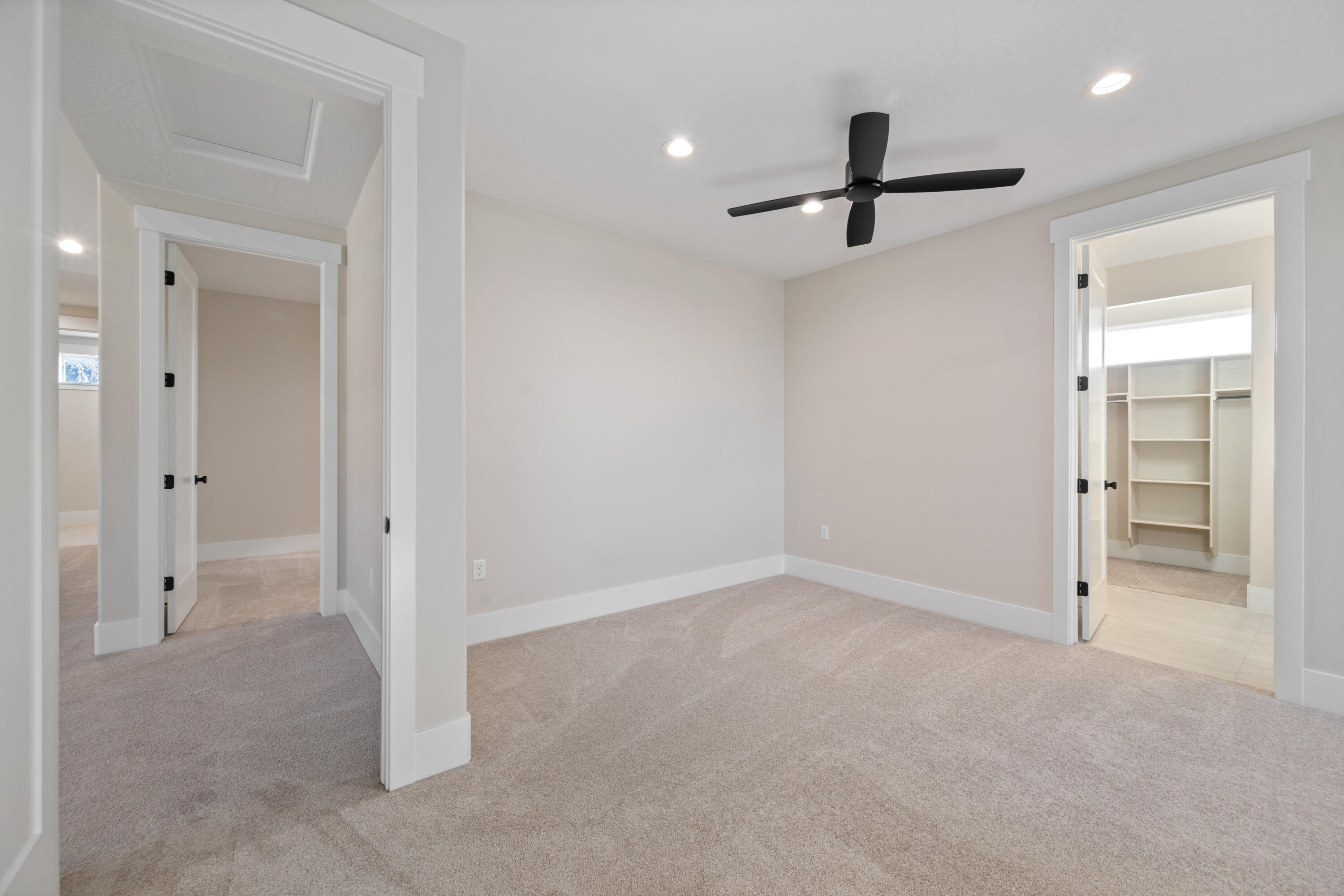 HURRICANE FIELDS ESTATES - Residential