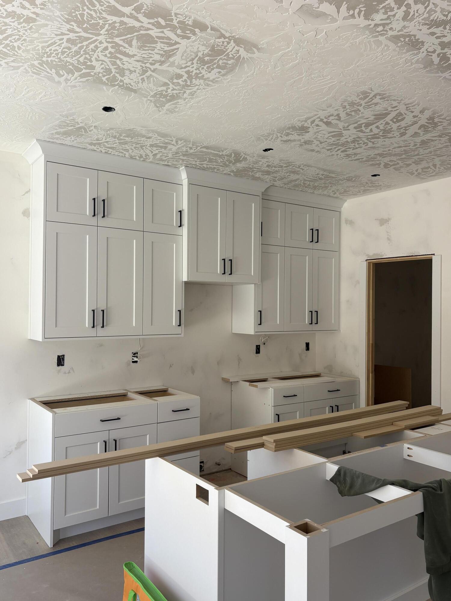 SALARNO HILLS AT DIVARIO - Residential