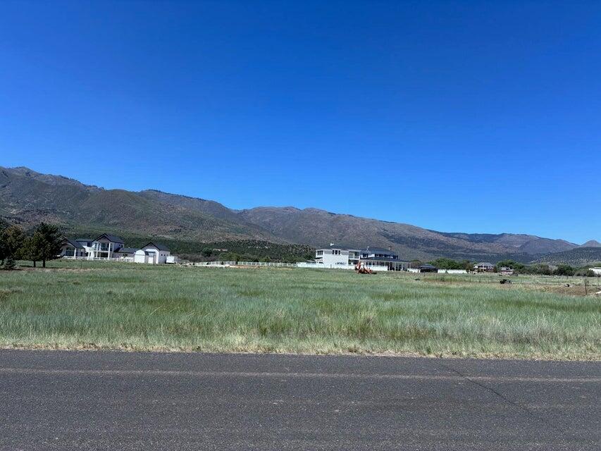 GREEN ACRES - Land