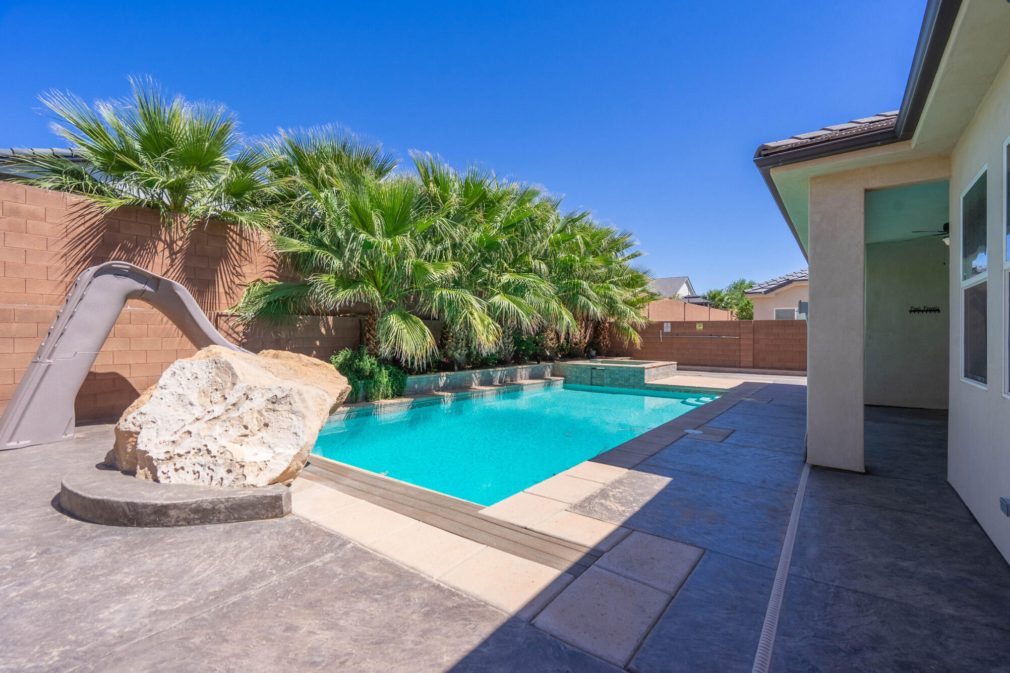 DIXIE SPRINGS - Residential