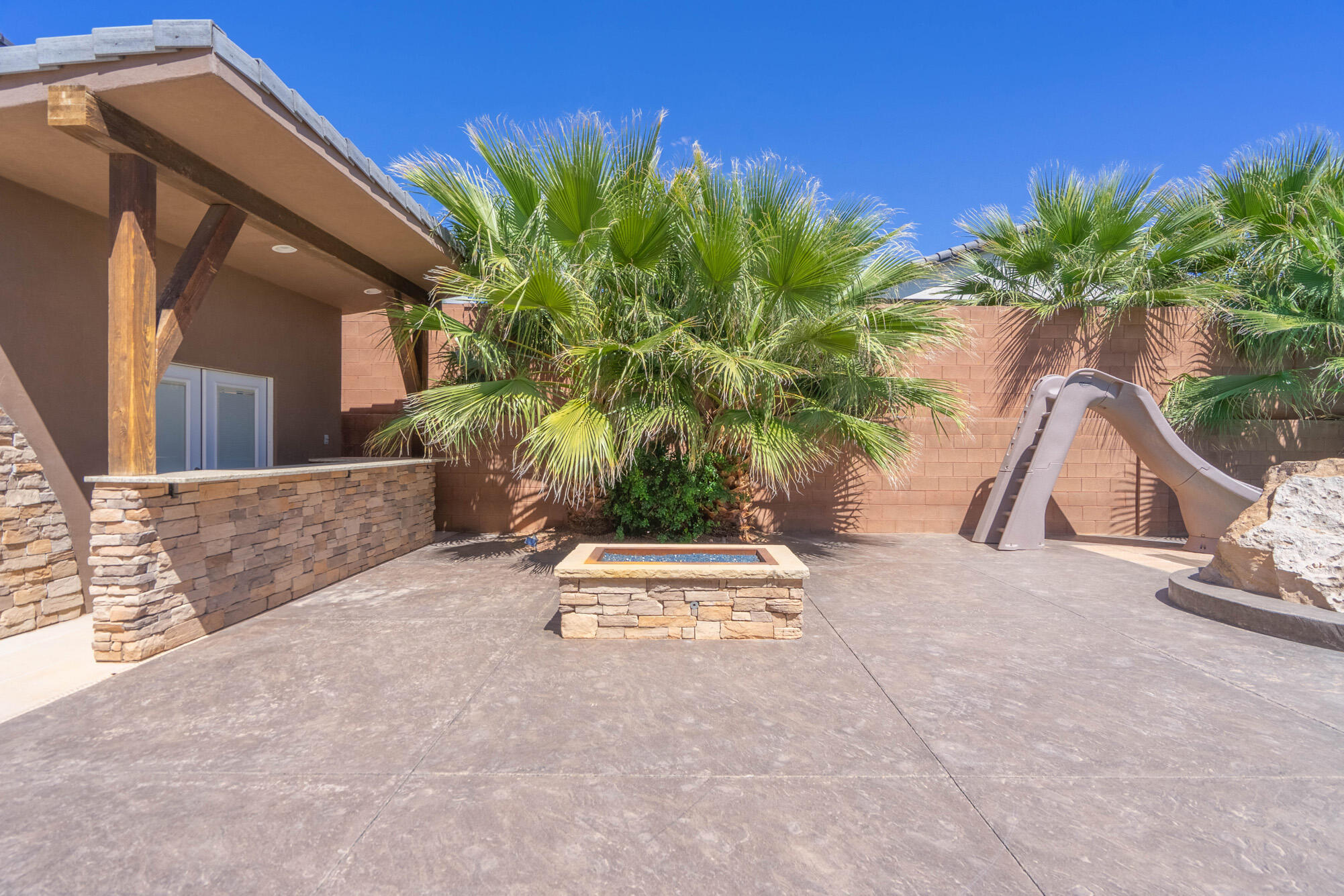 DIXIE SPRINGS - Residential