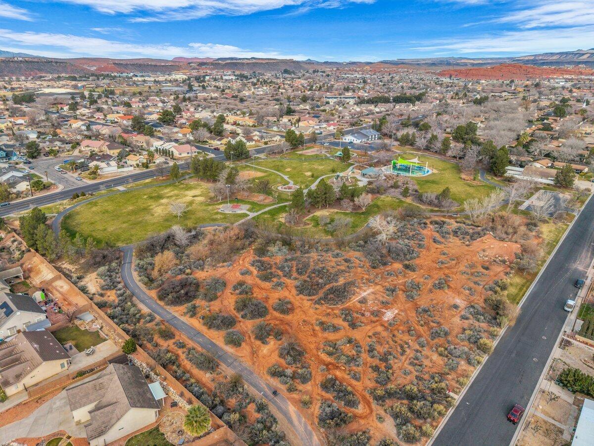 CLOVERLAND - Residential