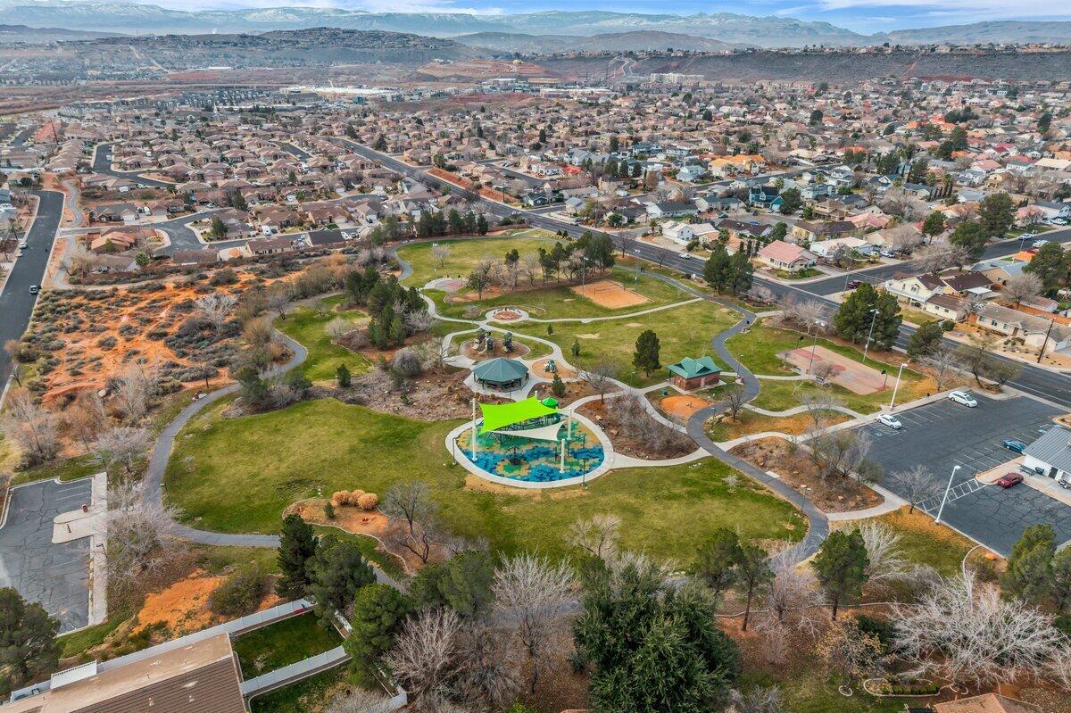 CLOVERLAND - Residential