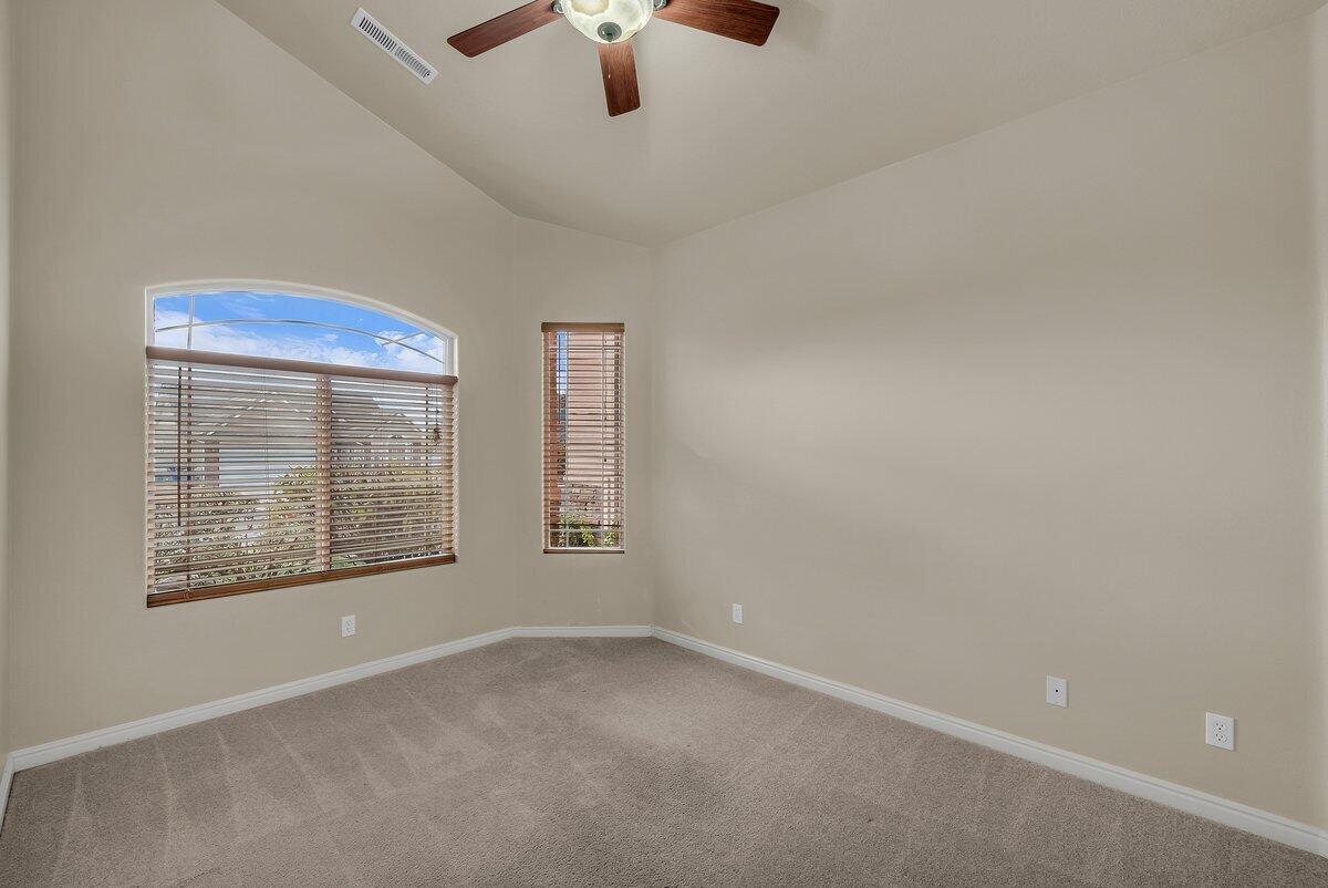 CLOVERLAND - Residential