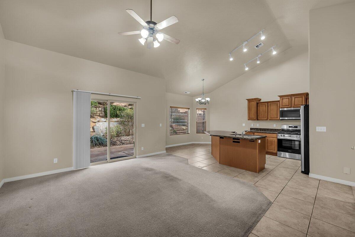 CLOVERLAND - Residential