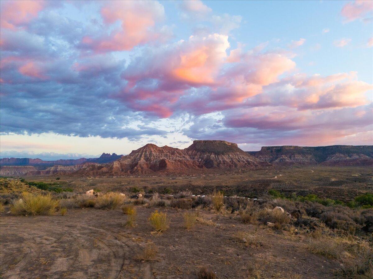 VIRGIN TOWNSITE - Land