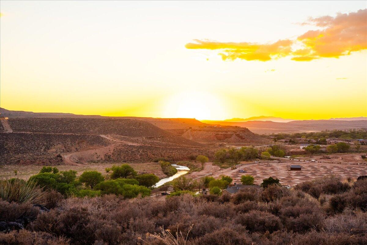 VIRGIN TOWNSITE - Land