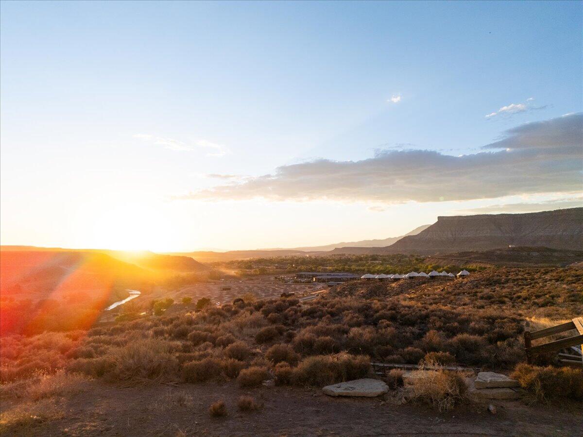 VIRGIN TOWNSITE - Land