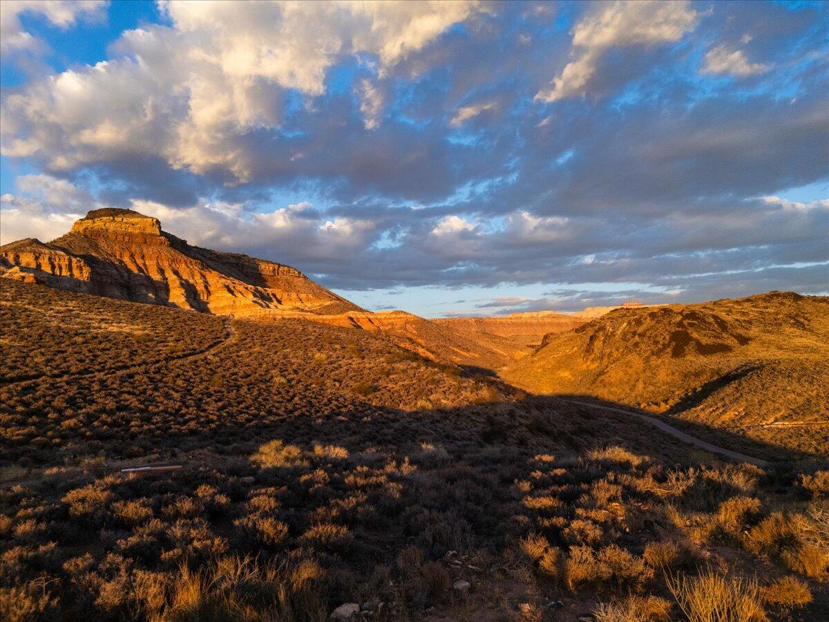 VIRGIN TOWNSITE - Land