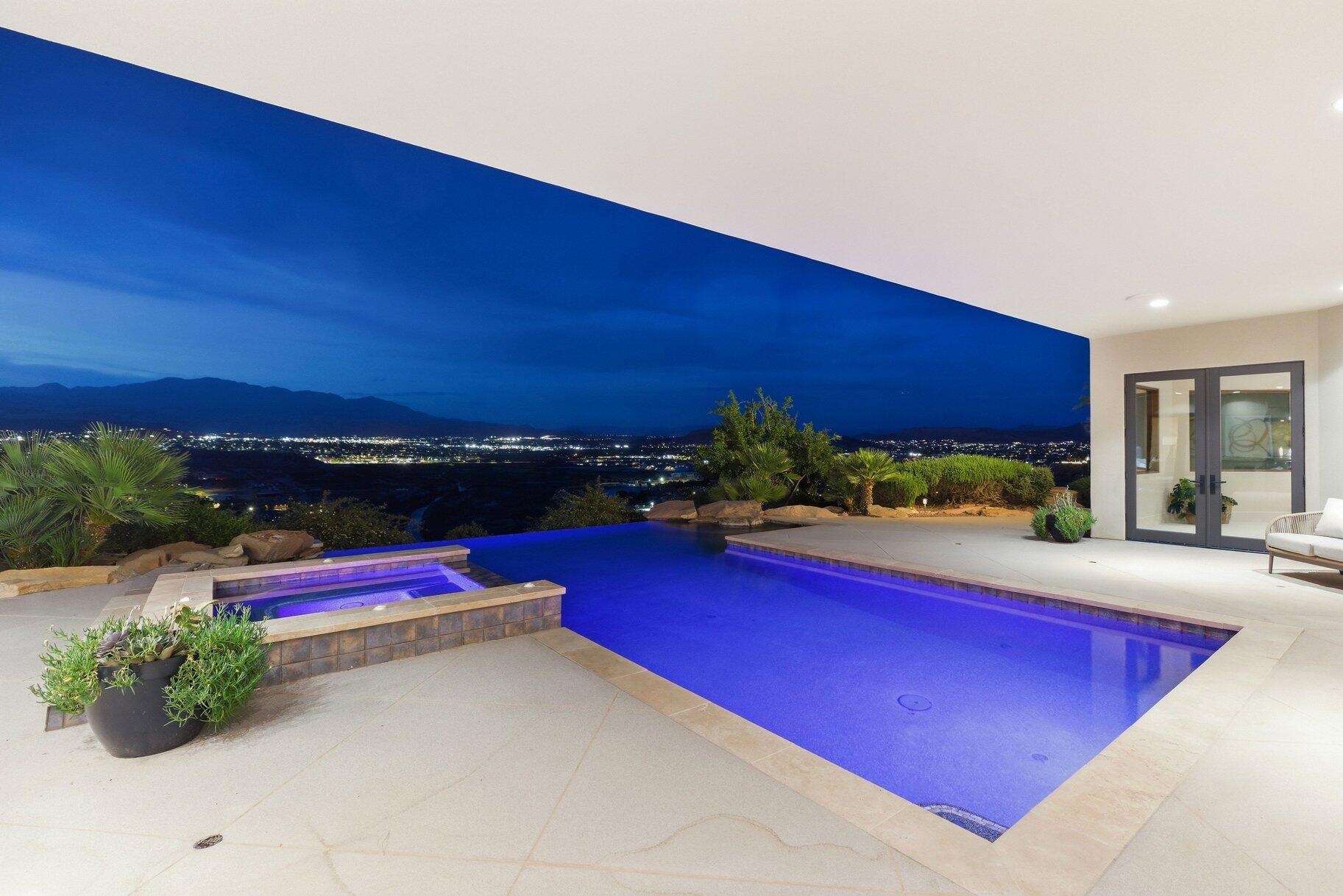 STONE CLIFF - Residential