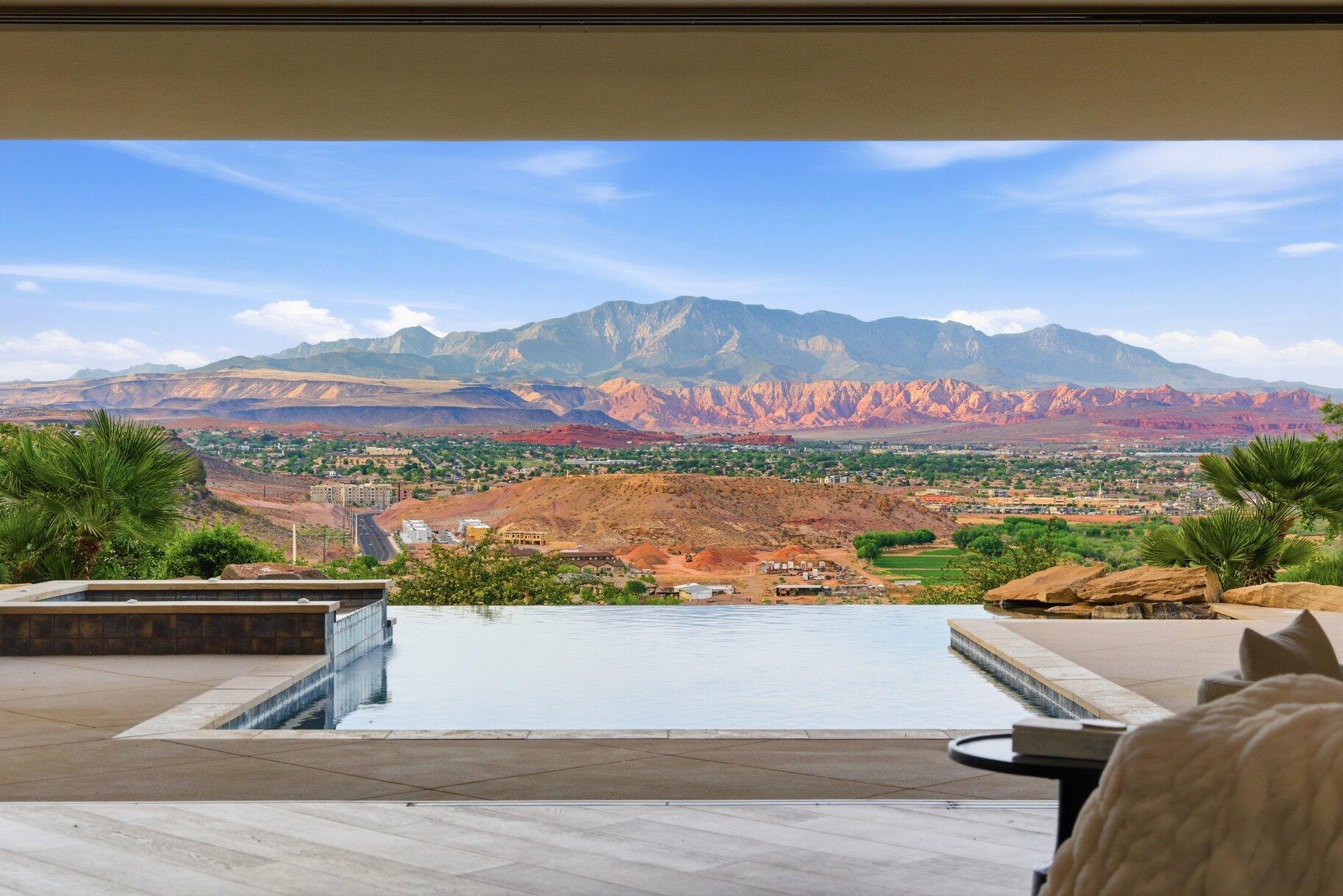 STONE CLIFF - Residential