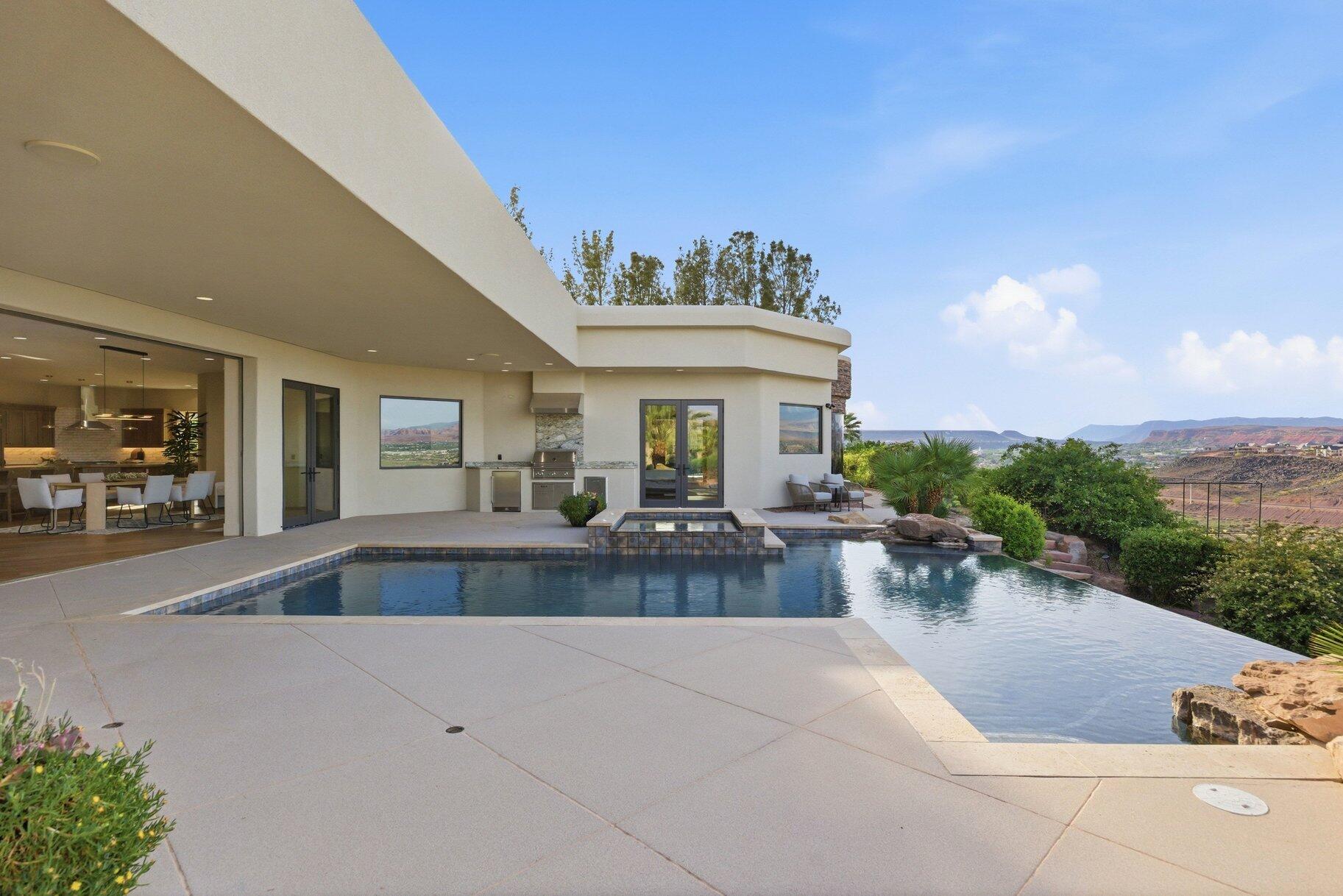 STONE CLIFF - Residential