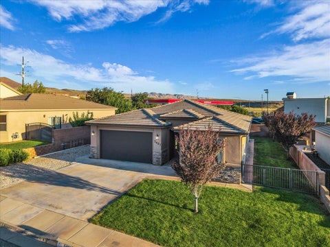 Tiny photo for 3427 W 90 N, Hurricane, UT 84737 (MLS # 26-276868)