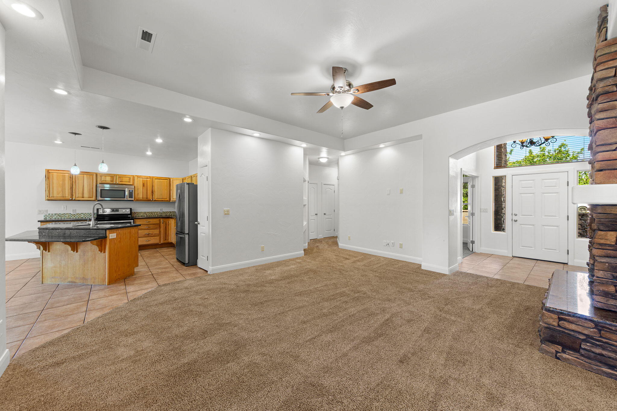 BLOOMINGTON HILLS - Residential